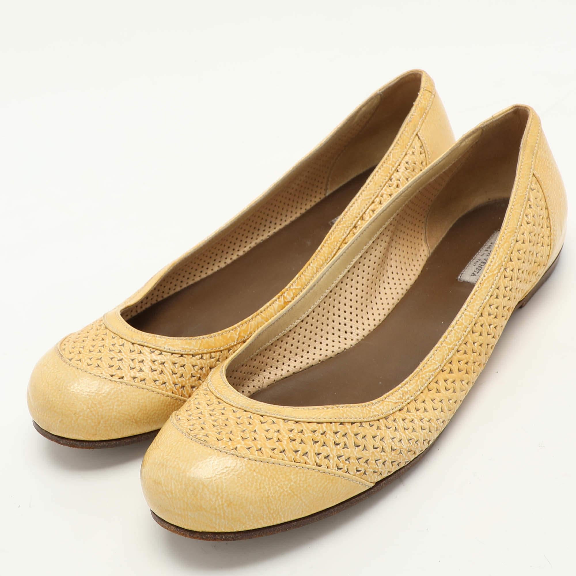 Ces ballerines Bottega Veneta vous couvrent pour vos projets de toute la journée. Ils ont un design élégant.  et ils sont très agréables à porter.