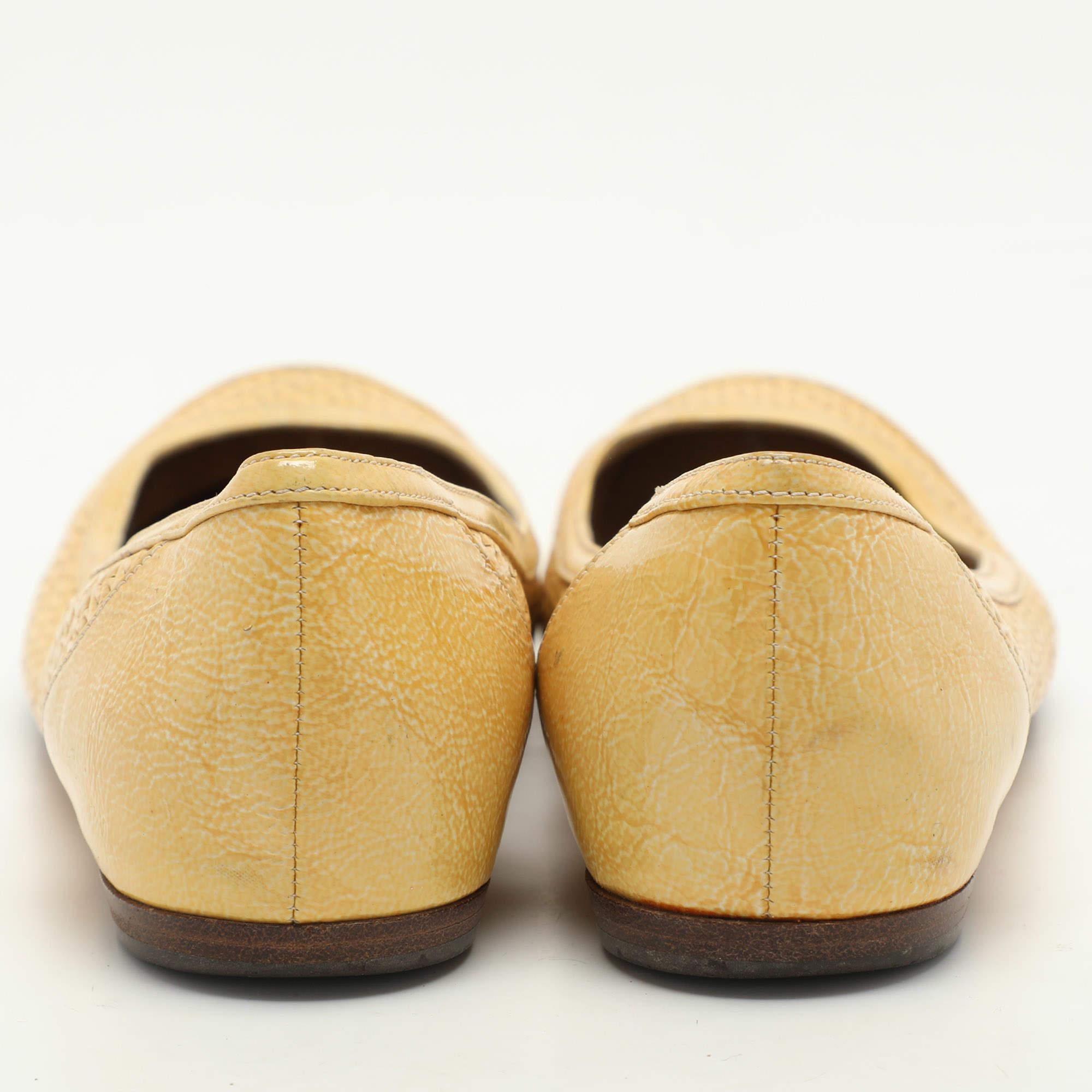 Bottega Veneta Ballerines en cuir texturé jaune découpé au laser, taille 38 Pour femmes en vente