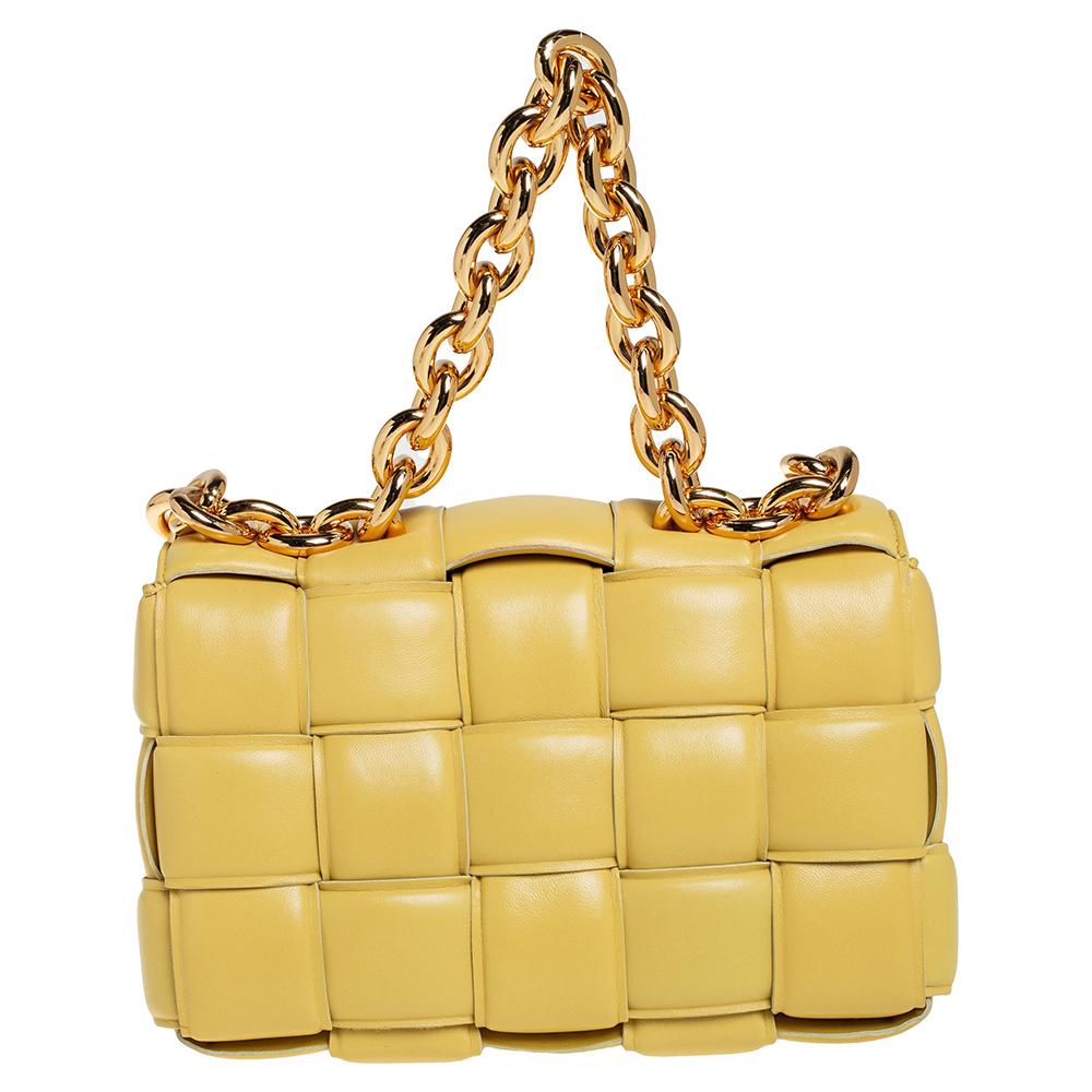 A bag that took the fashion world by storm, Bottega Veneta’s Chain Cassette reflects creative director Daniel Lee’s distinctive style choices. From the label’s Pre-Fall 2020 collection, the creation is seen with every other supermodel, influencer,