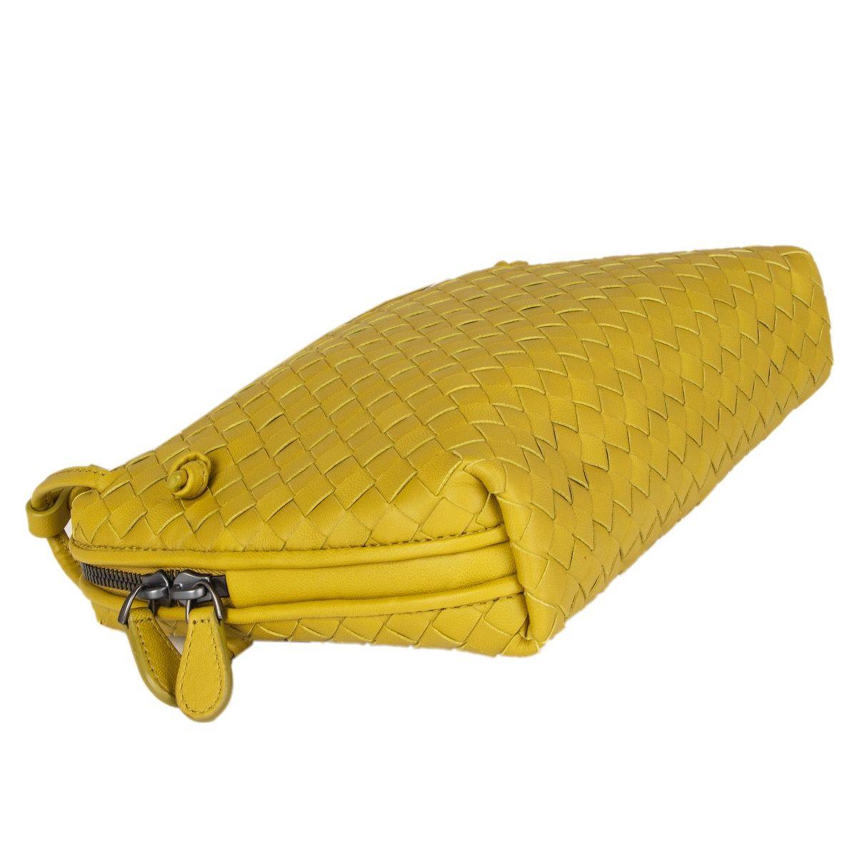 BOTTEGA VENETA yellow leather INTRECCIATO NODINI Crossbody Shoulder Bag In Excellent Condition In Zürich, CH