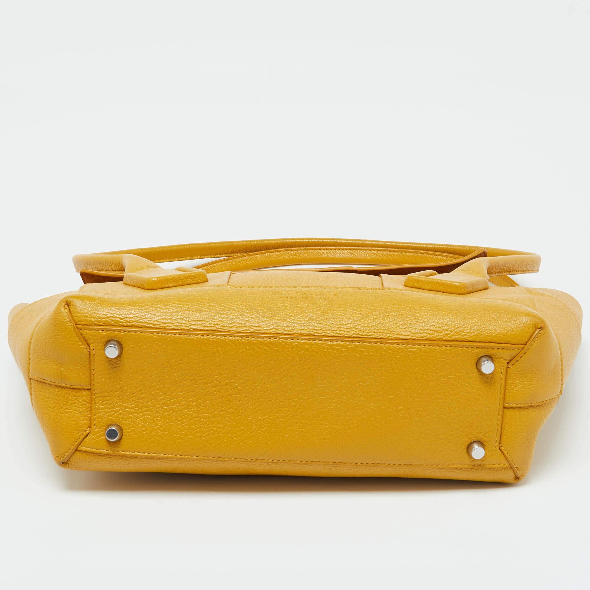 Bottega Veneta Yellow Leather Maxi Intrecciato Arco 33 Bag 2