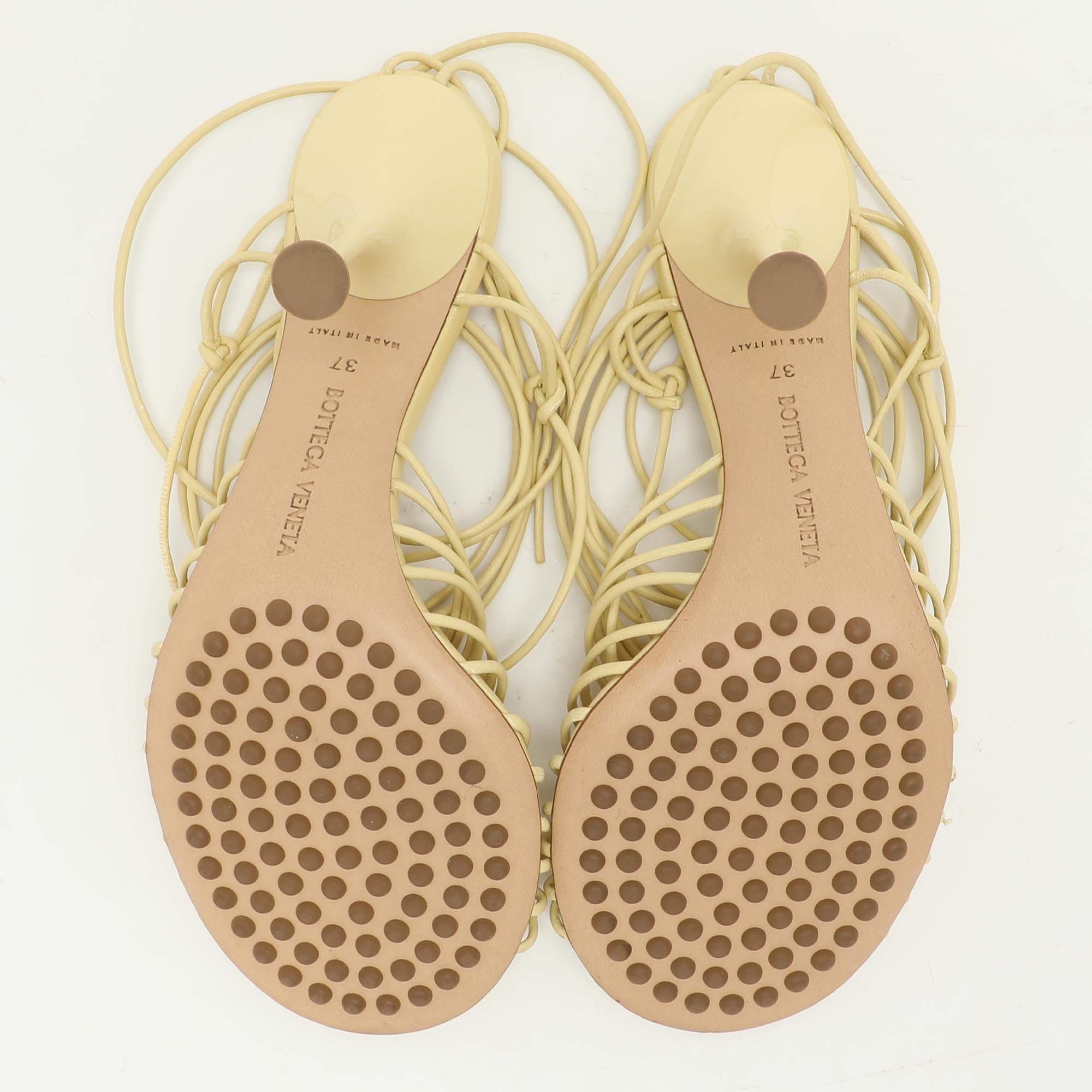 Bottega Veneta Sandali in pelle gialla taglia 37 1