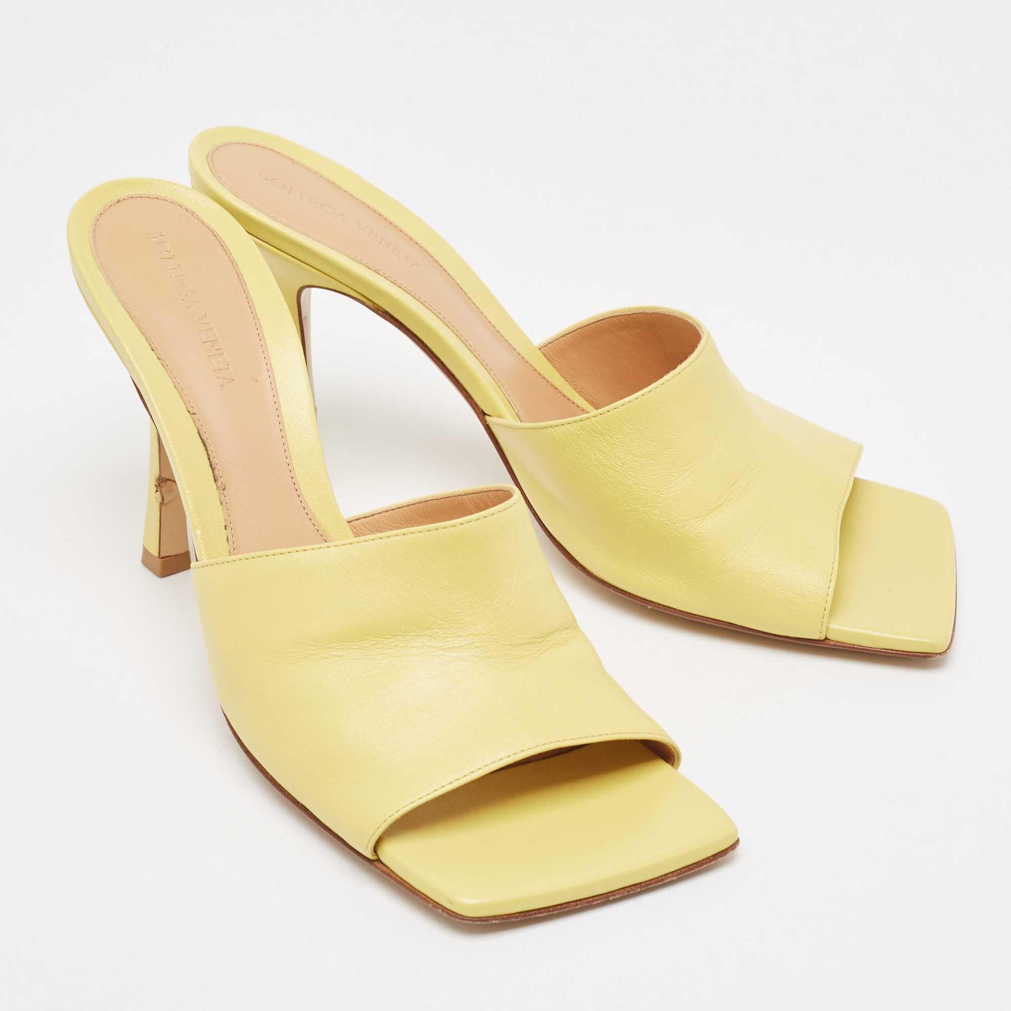 Women's Bottega Veneta Yellow Leather Stretch Slide Sandals Size 41