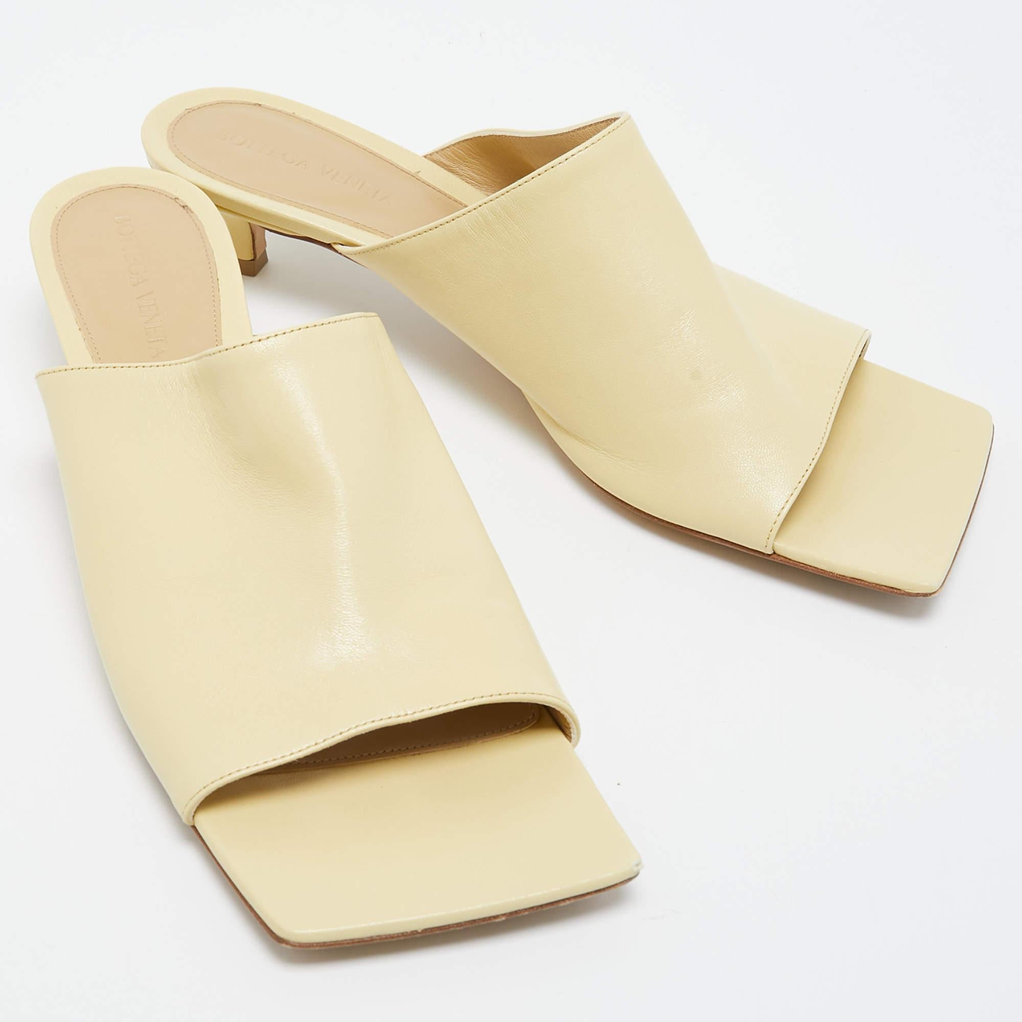 Stretch Slide Bottega Veneta Yellow Leather Stretch Slides Size 39.5 For Sale at 1stDibs