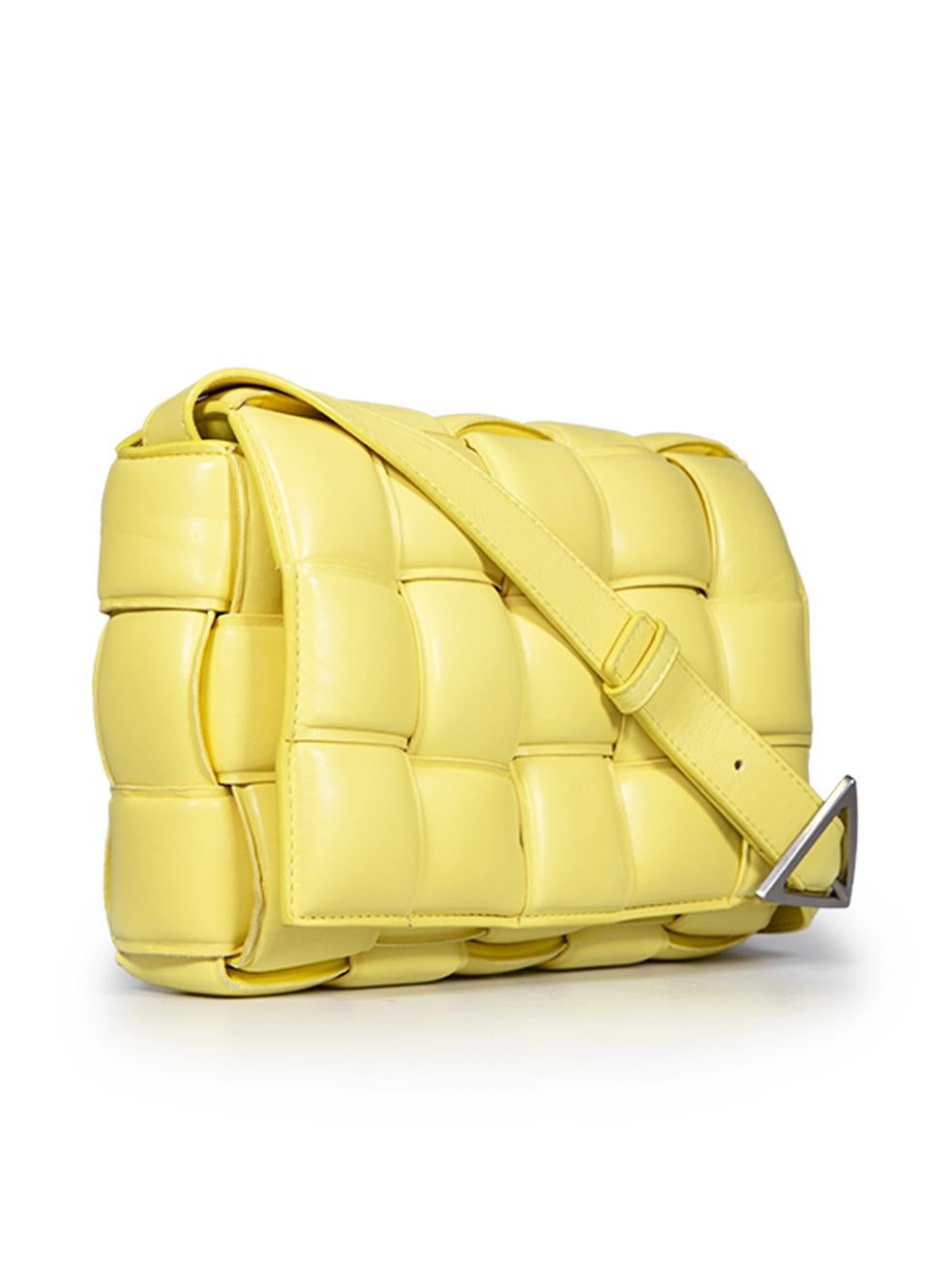 CONDITION is Very good. Minimal wear to bag is evident. Light signs of wear to the back and the strap with discolouration and under the flap where the hardware leas left an imprint. Minimal abrasion on the right side on this used Bottega Veneta