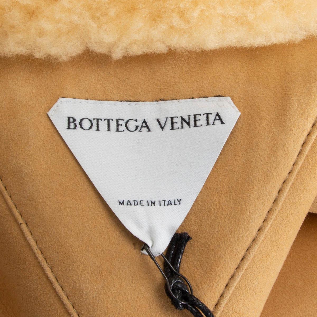 BOTTEGA VENETA yellow SHEARLING FUR Coat Jacket 38 XS In Excellent Condition In Zürich, CH