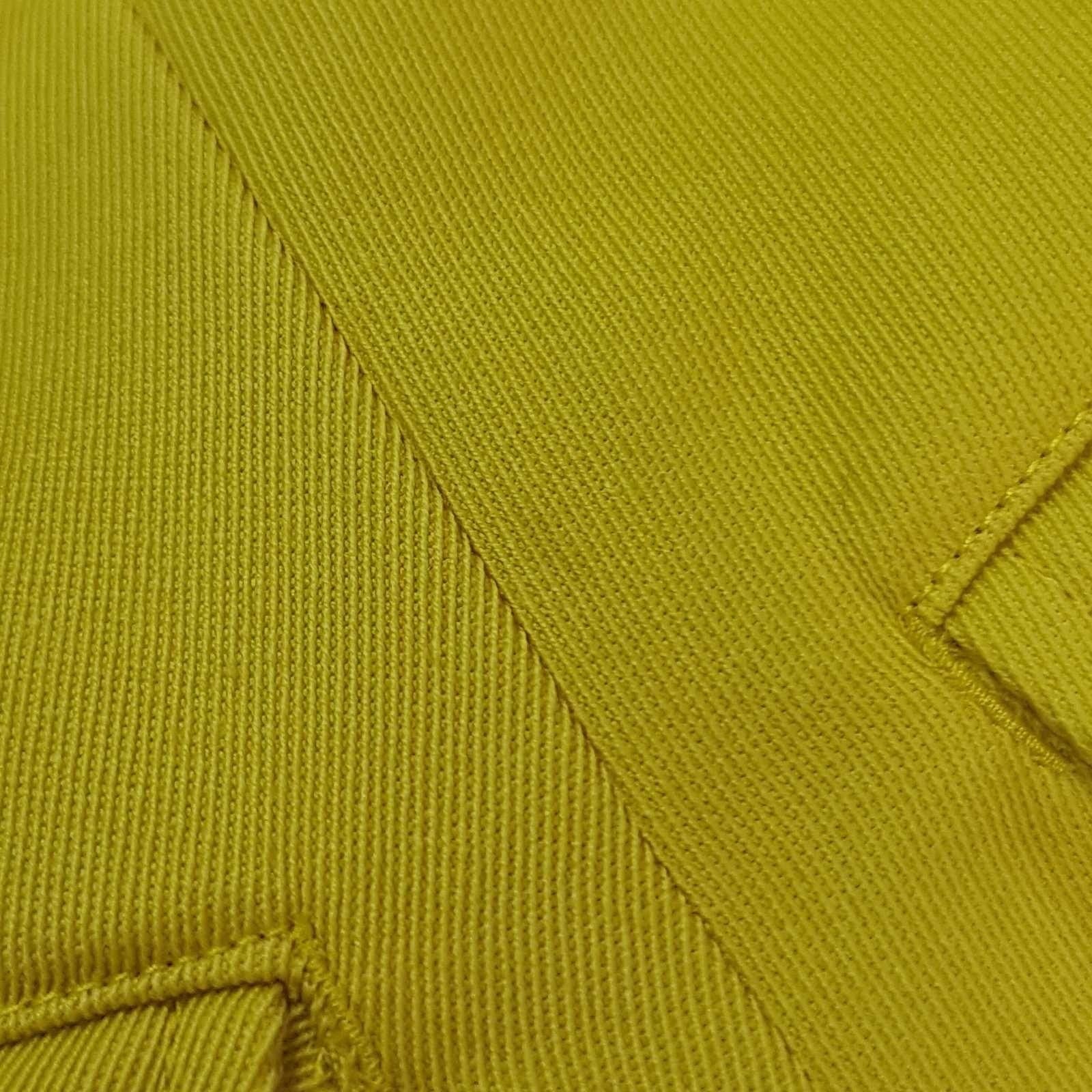 Bottega Venete Pantalon à taille haute en laine jaune Sz.38 Bon état - En vente à Krakow, PL