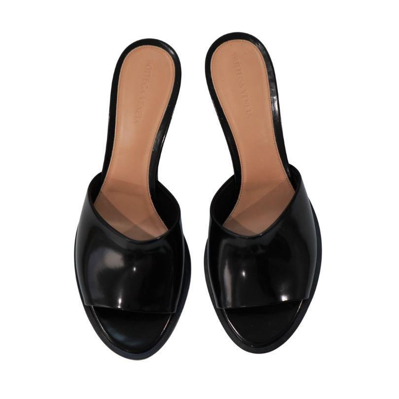 Bottega Venetta Black Cha Cha Mini Leather Mules In New Condition For Sale In Beverly Hills, CA