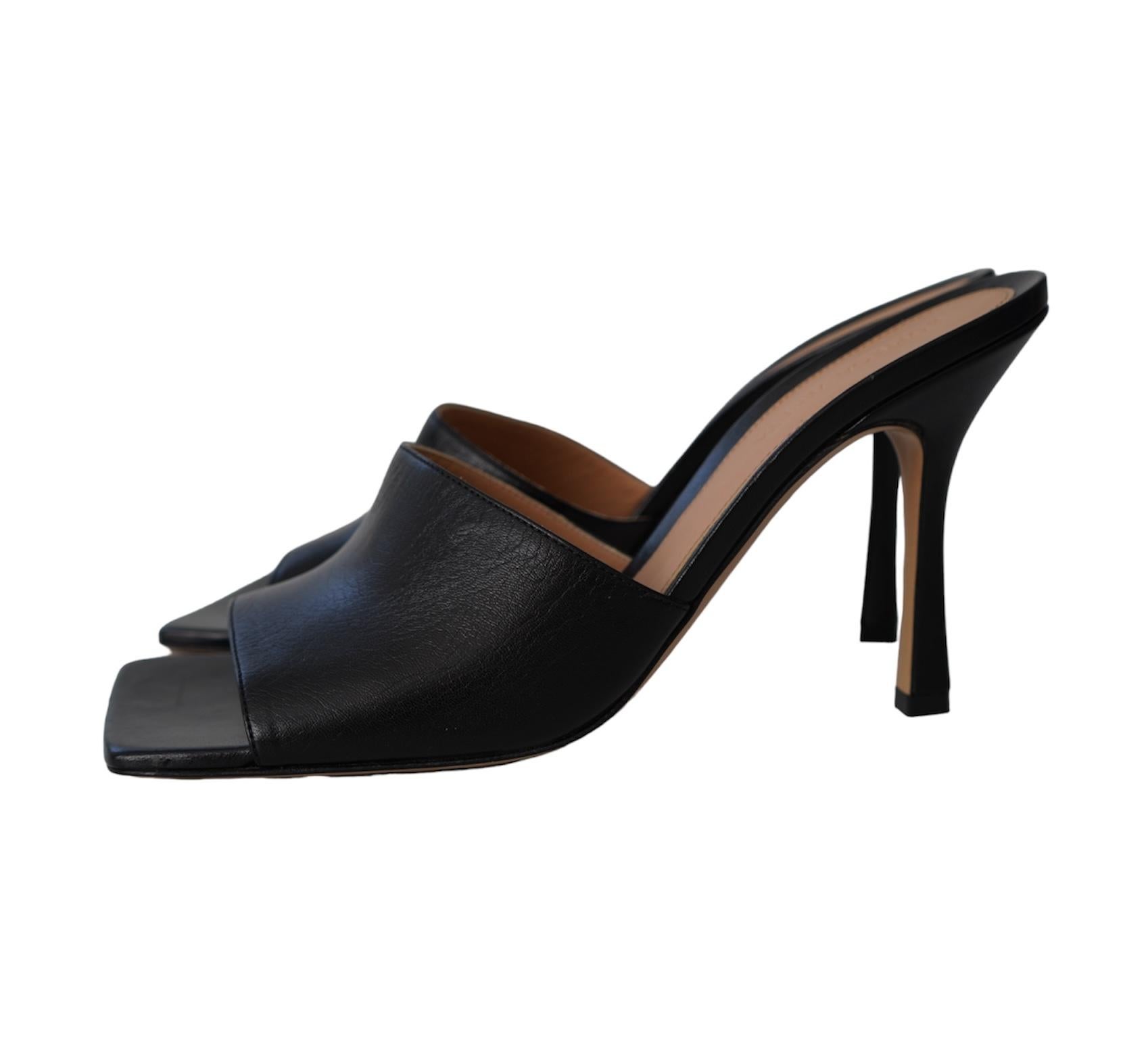 Bottega Venetta Schwarz Quadratische Zehe hochhackige Sandalen Sz 41 im Angebot 1