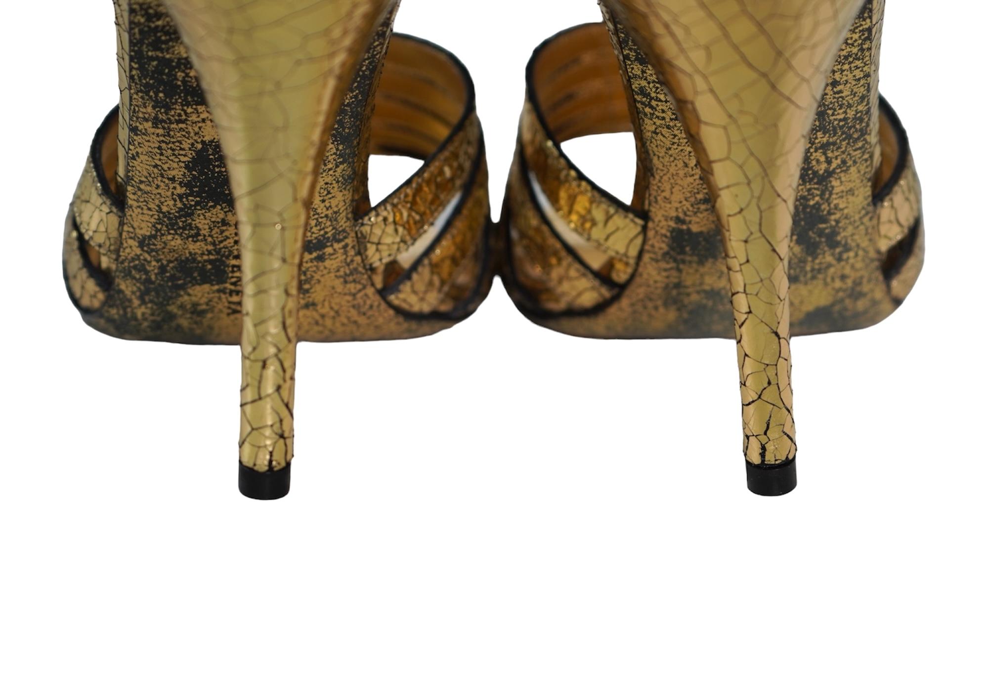 Bottega Venetta Sandali con tacco in oro metallizzato Sz 40.5 in vendita 4
