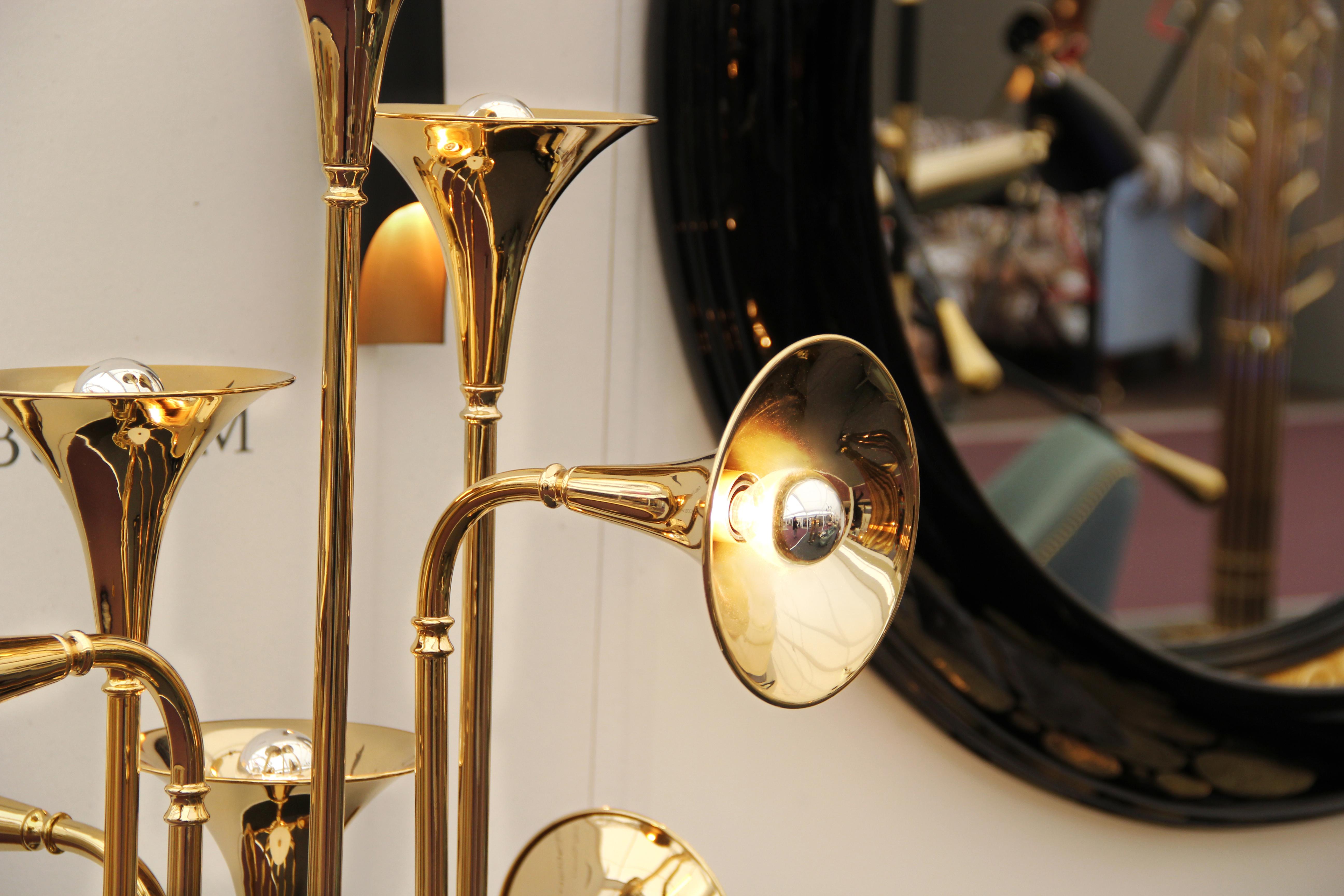 Mid-Century Modern Botti Floor Lamp in Gold and Brass For Sale
