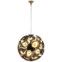 Botti pendant light in Gold and Brass