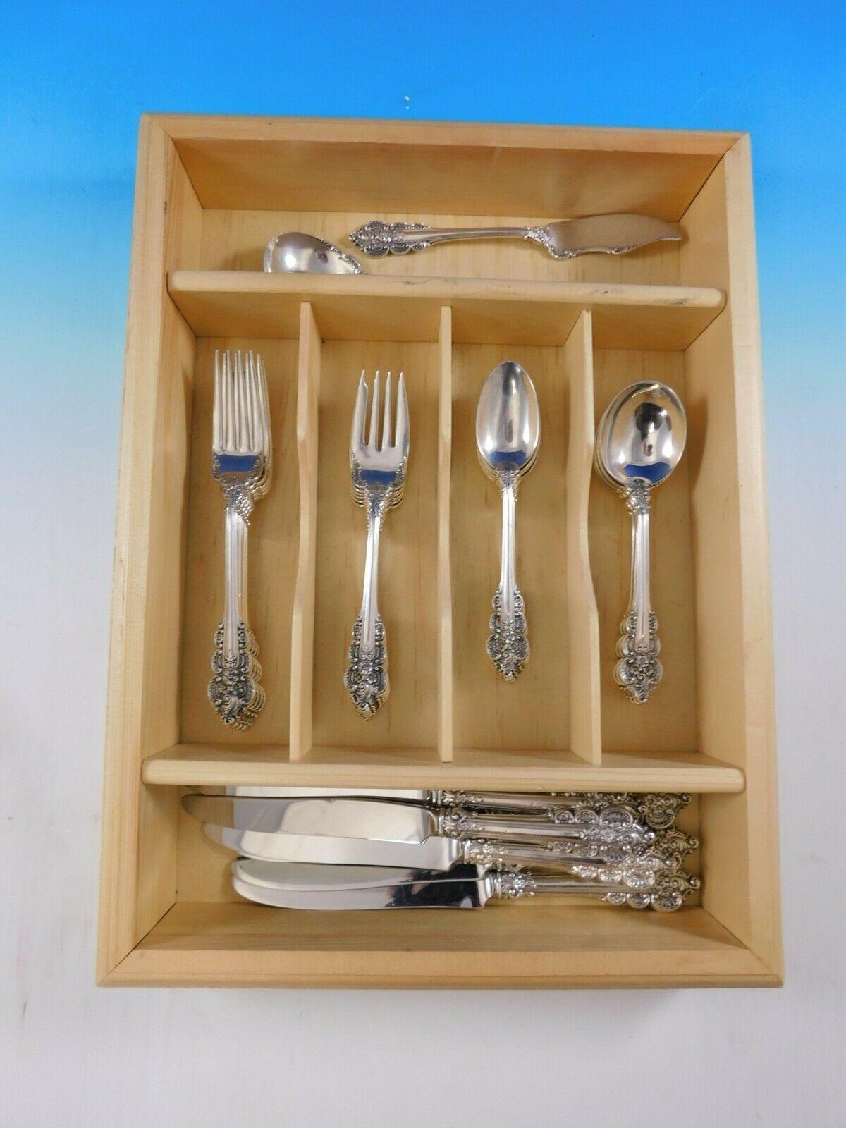 Botticelli by Frank Whiting sterling silver flatware set - 32 pieces. Great starter set! This set includes:

6 knives, 9