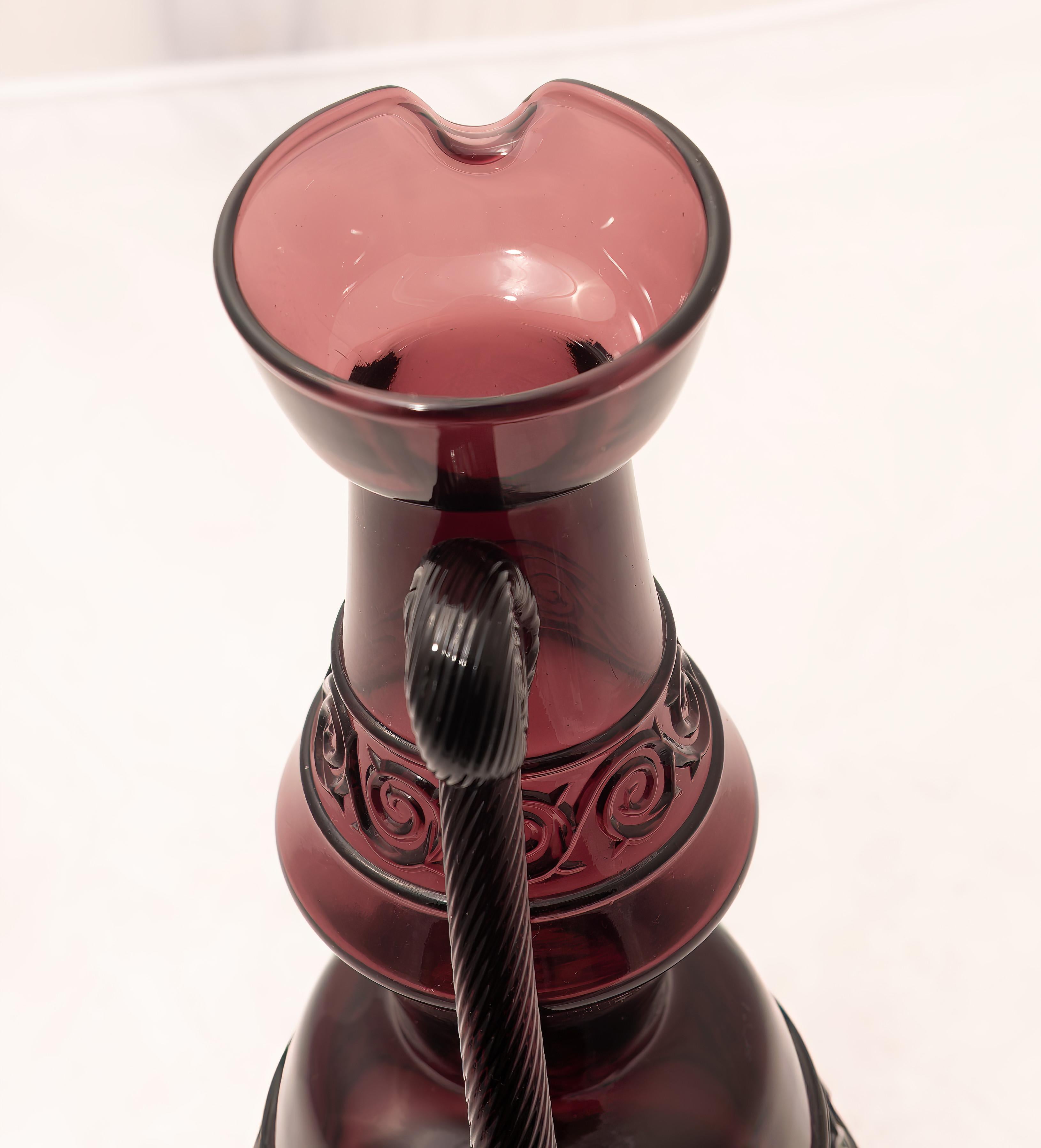 Lila Glasflasche (Dekanter), 1960er Jahre im Zustand „Hervorragend“ im Angebot in Bastia Umbra, IT