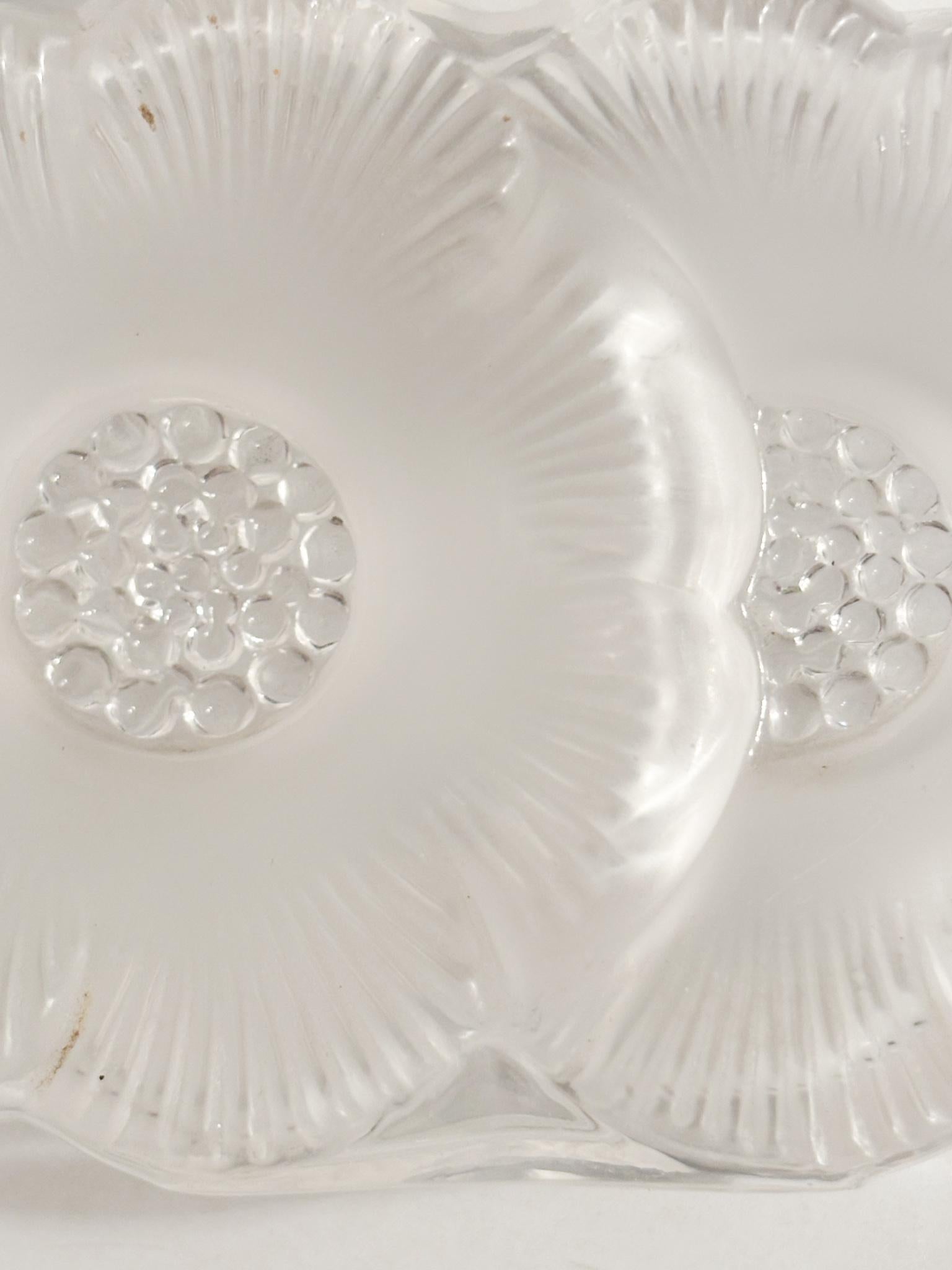 Bottiglia Portaprofumo in Cristallo di Lalique Deux Fleurs Anni 80 in vendita 4