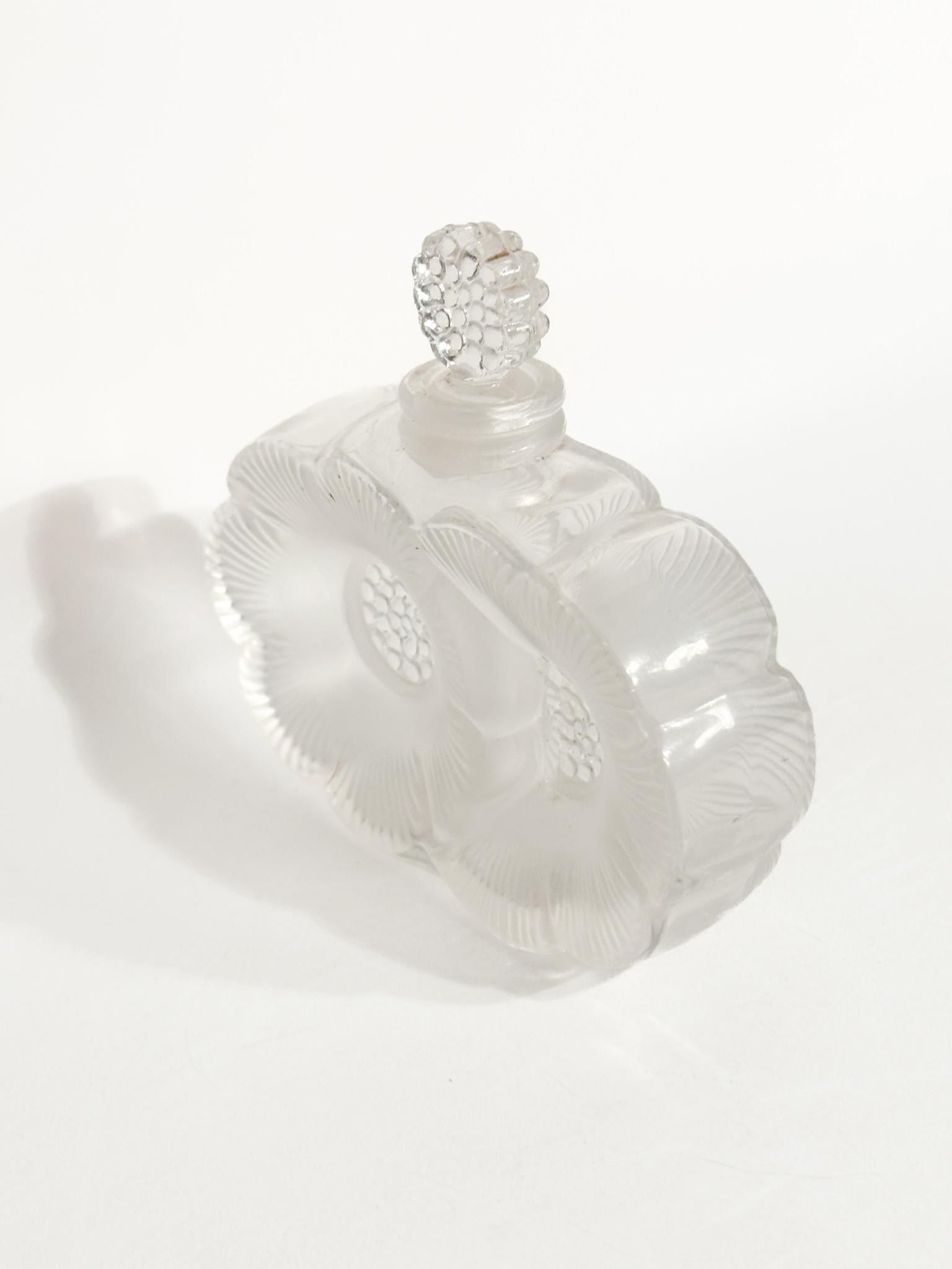 Late 20th Century Bottiglia Portaprofumo in Cristallo di Lalique Deux Fleurs Anni 80 in vendita