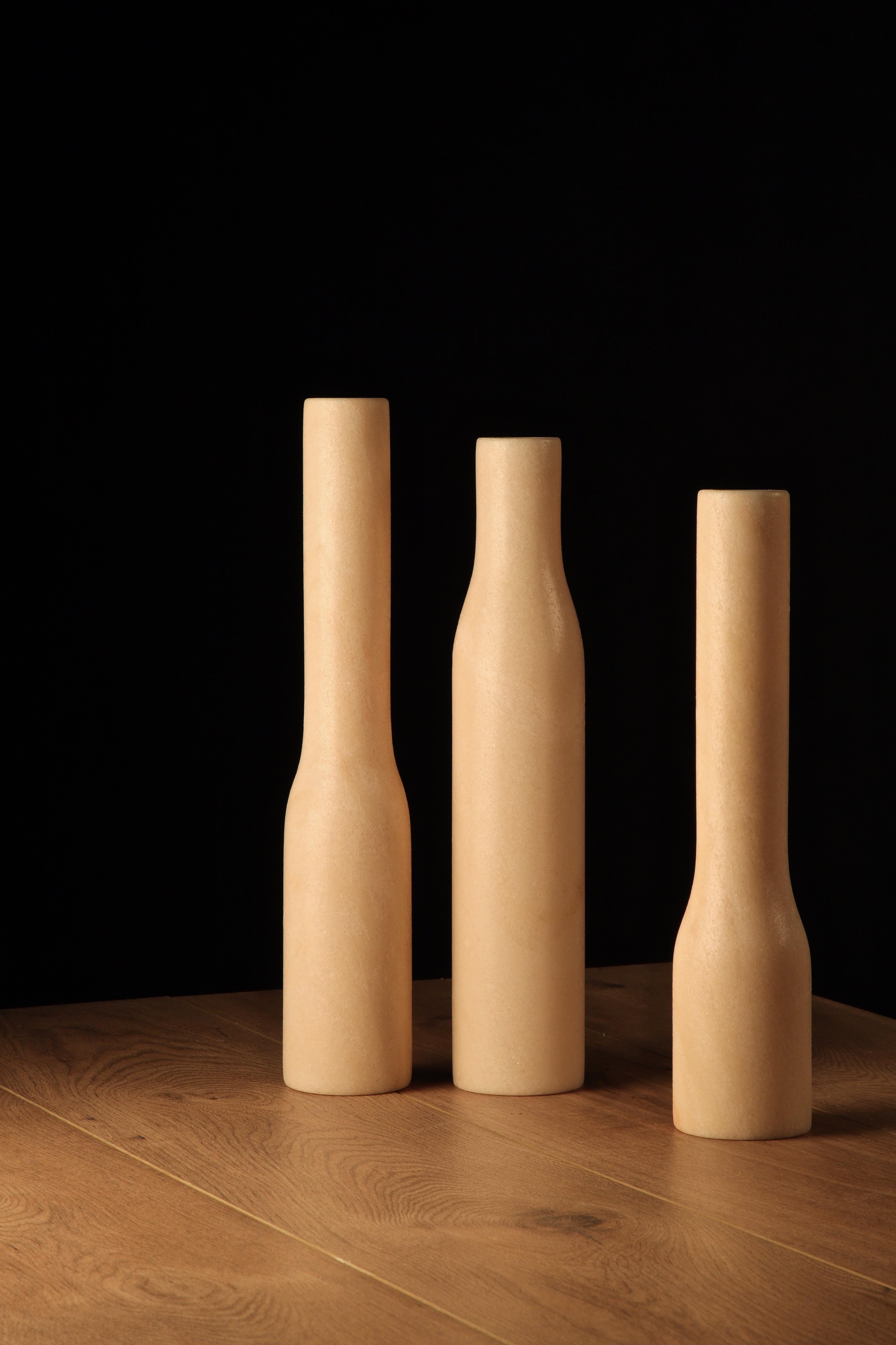 Our bottles pay homage to the greats-De Chirico, Savinio, Soffici, Carrà, Morandi all the way to Rampinelli and Dalbecco-and push the viewer to go beyond tangibility, beyond time and space.
They were made of pink Portuguese marble, and through acid