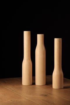 Bouteilles "Metafisica" en marbre rose du Portugal