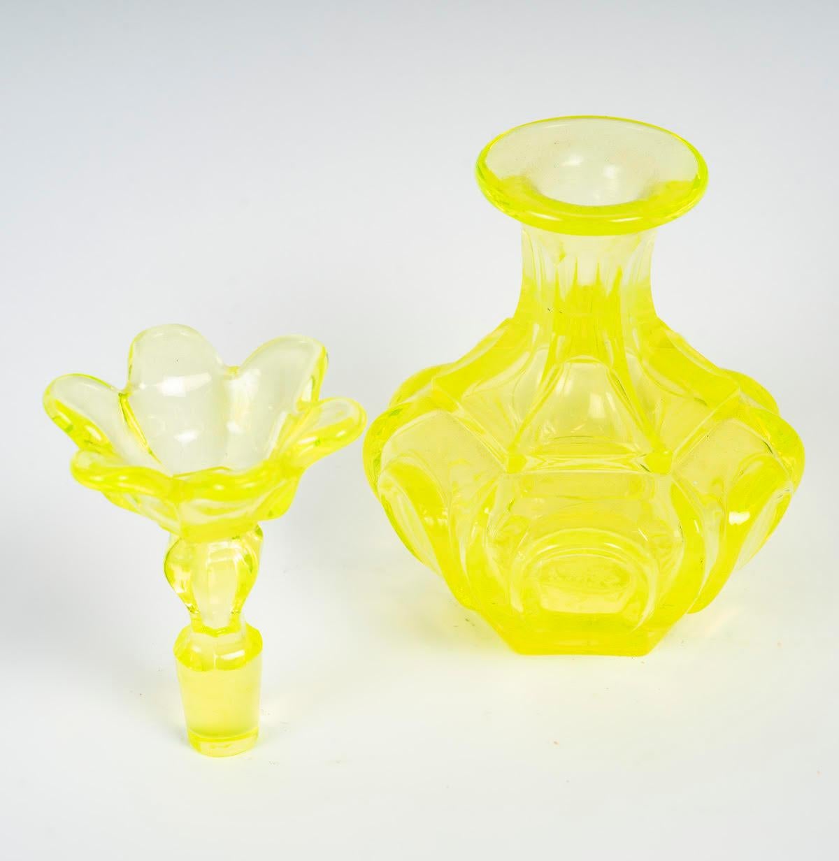 French Bottle and 2 Glasses in Yellow cut Bohemian Crystal, Napoleon III Period. 