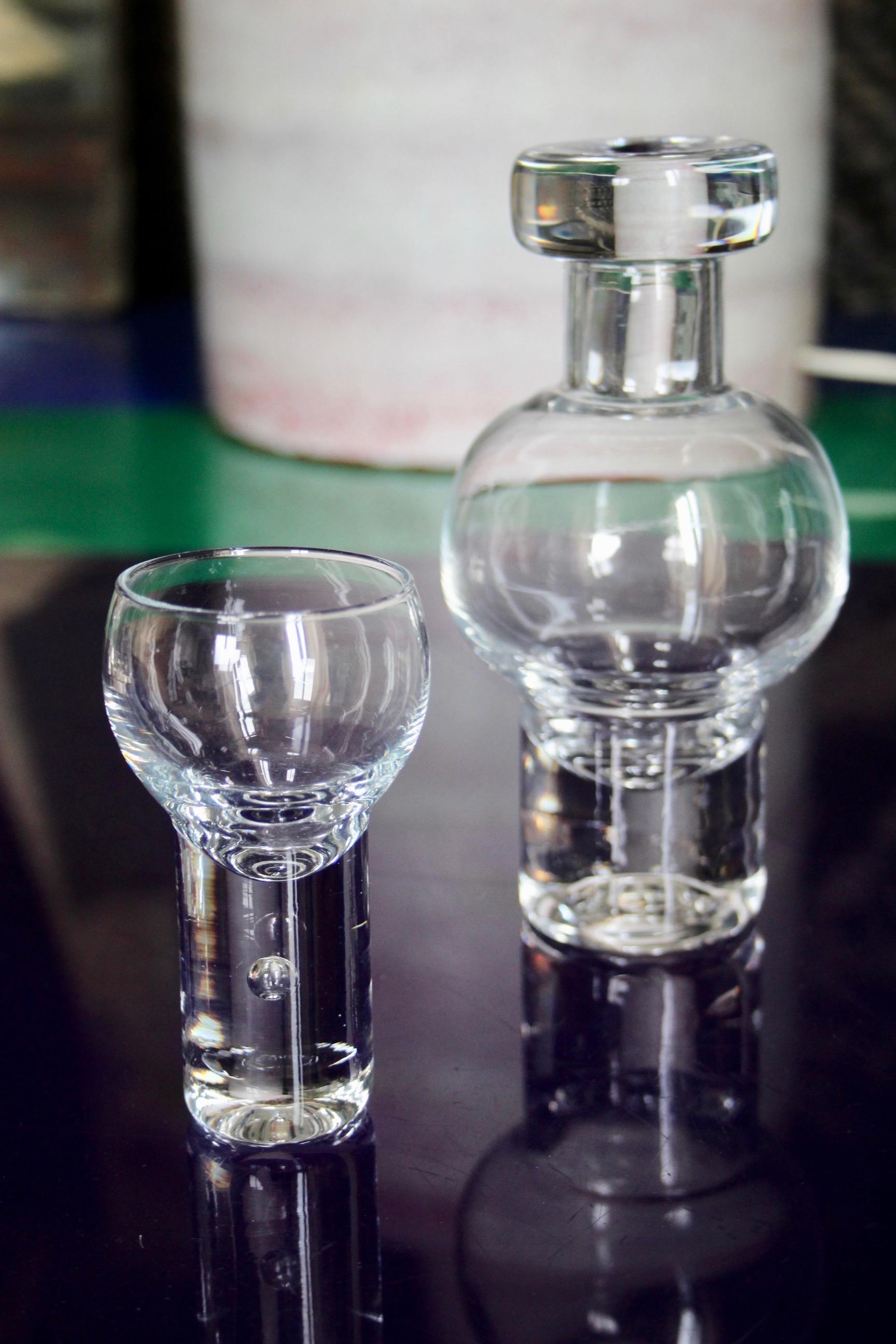 Flaschen- und Glas-Alkohol-Set (Mitte des 20. Jahrhunderts) im Angebot