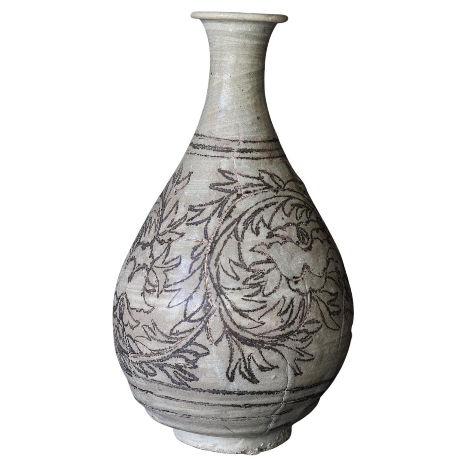 Bottle Buncheong Ware / 15th Century / Korean Antiques / Joseon Dynasty