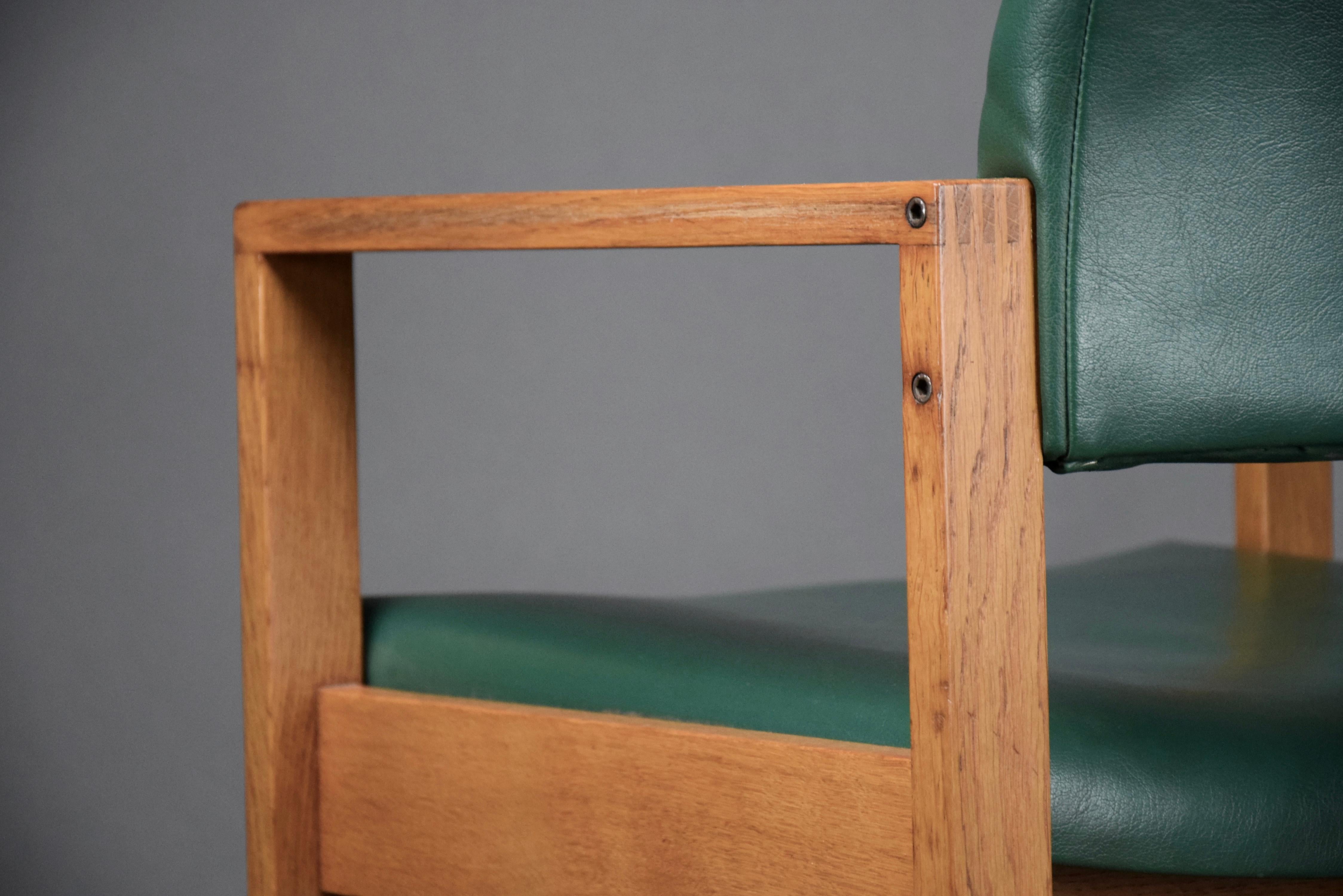 Bottle Green Mid-Century Modern Arm Office Chair For Sale 8