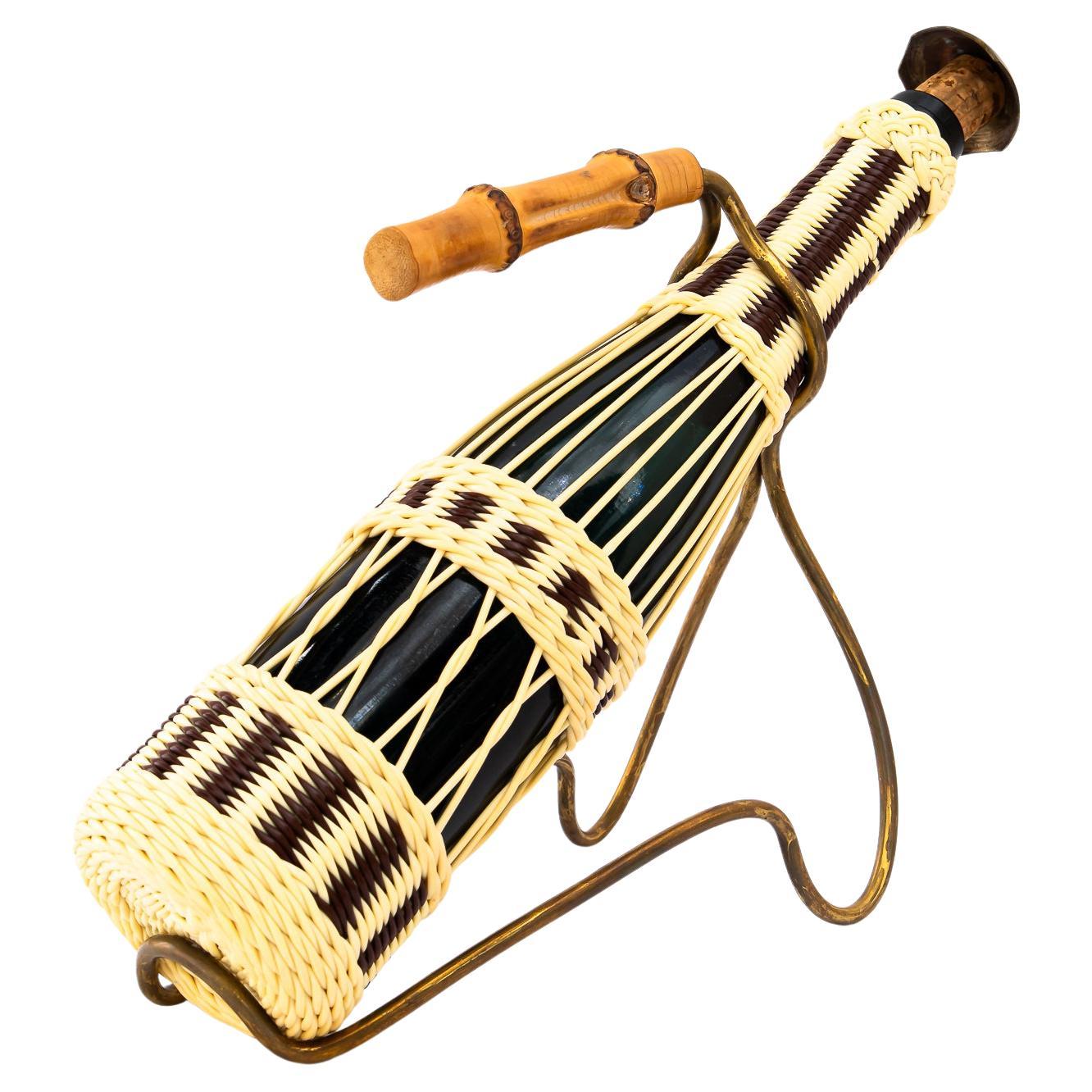 Porte-bouteille avec bouteille originale vienne vers 1950