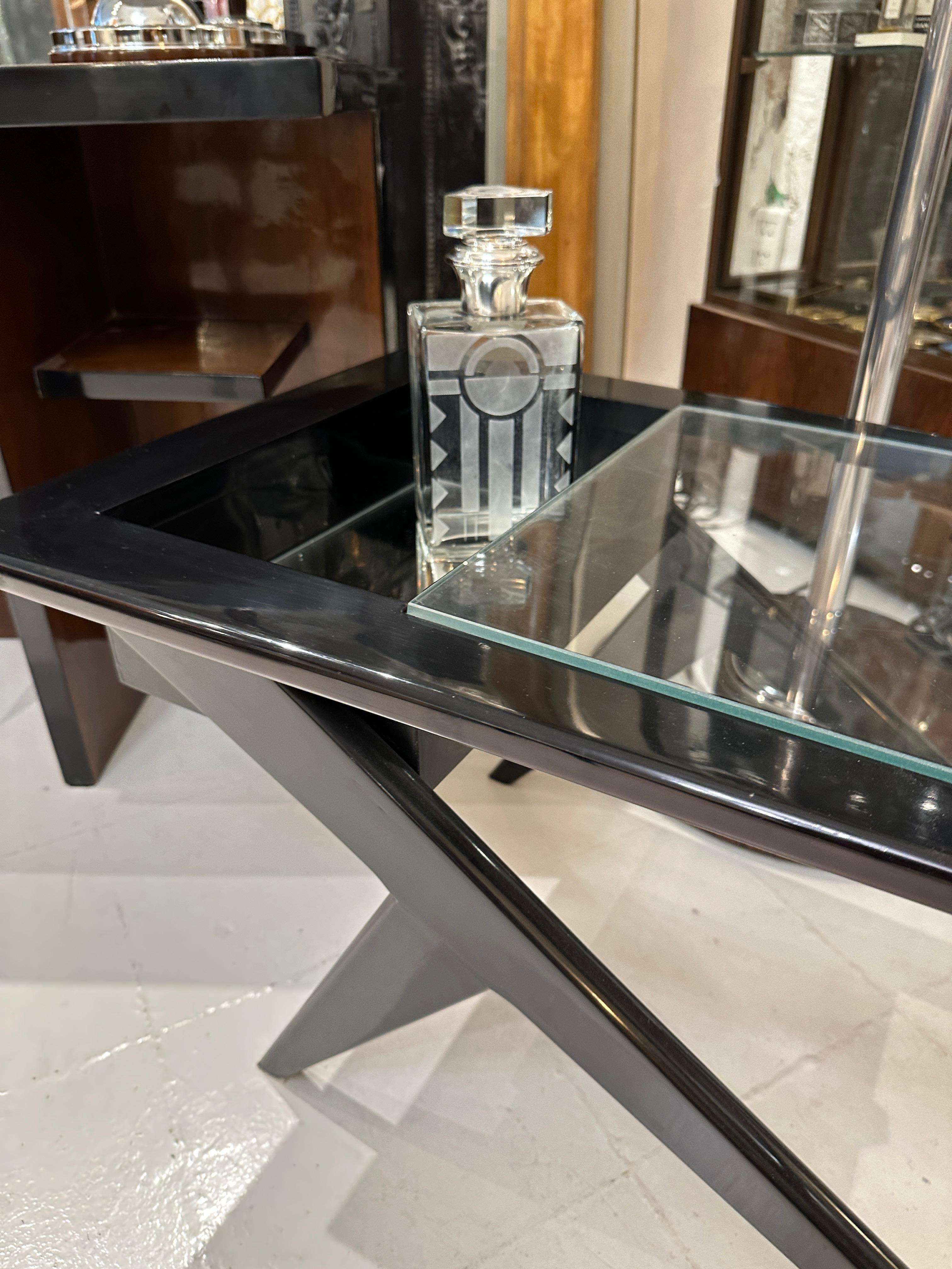 Bouteille en cristal, France, signature Baccarat France en vente 10