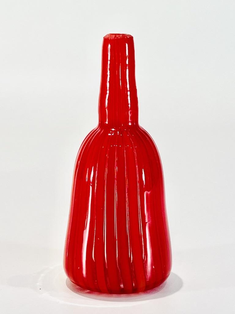 Bouteille en verre de Murano attribuée à Ansolo Fuga 1950 Bon état - En vente à Rio De Janeiro, RJ