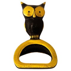 Bottle opener shows a owl bosse vienna around 1950s