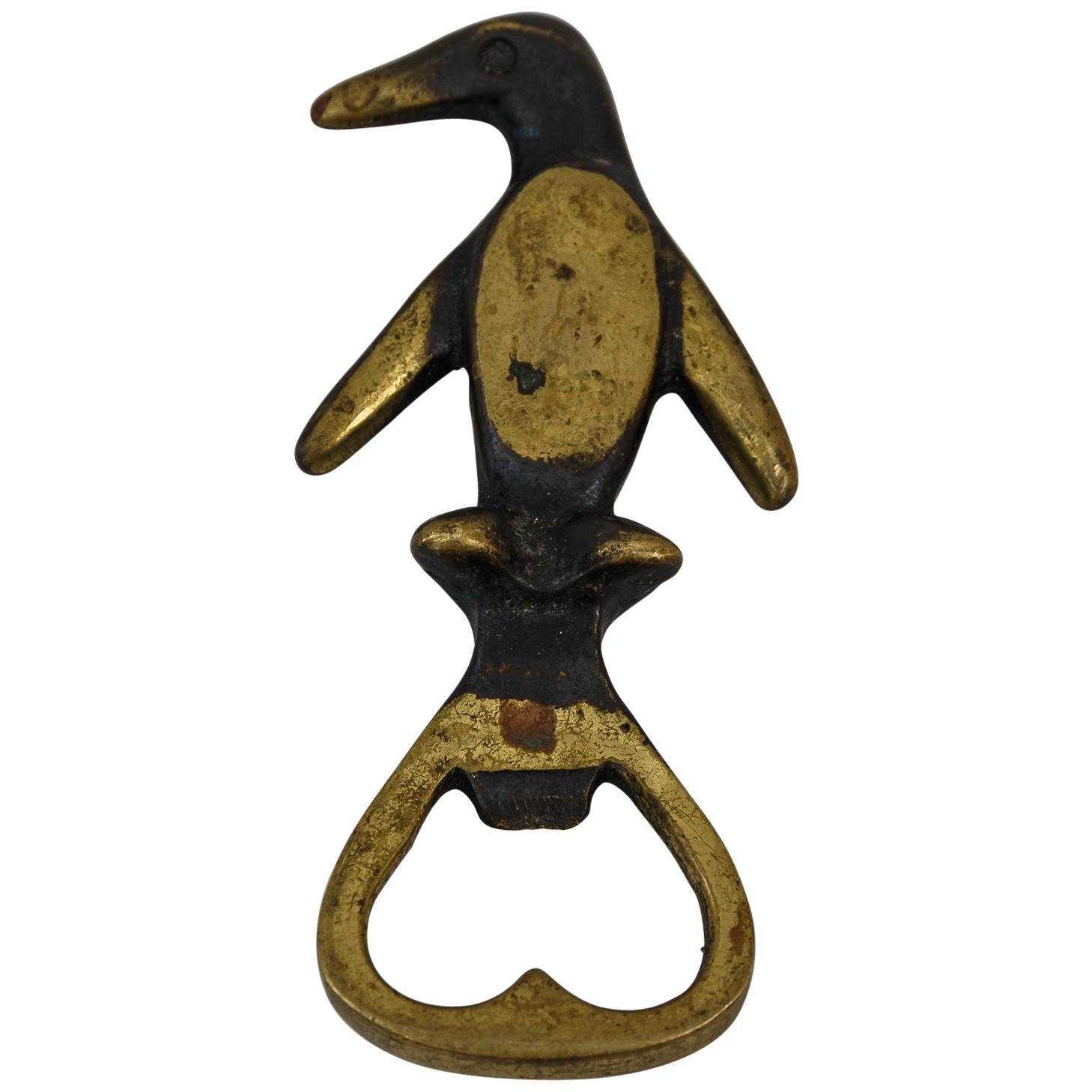 Abrebotellas con un pingüino de Walter Bosse, hacia los años 50