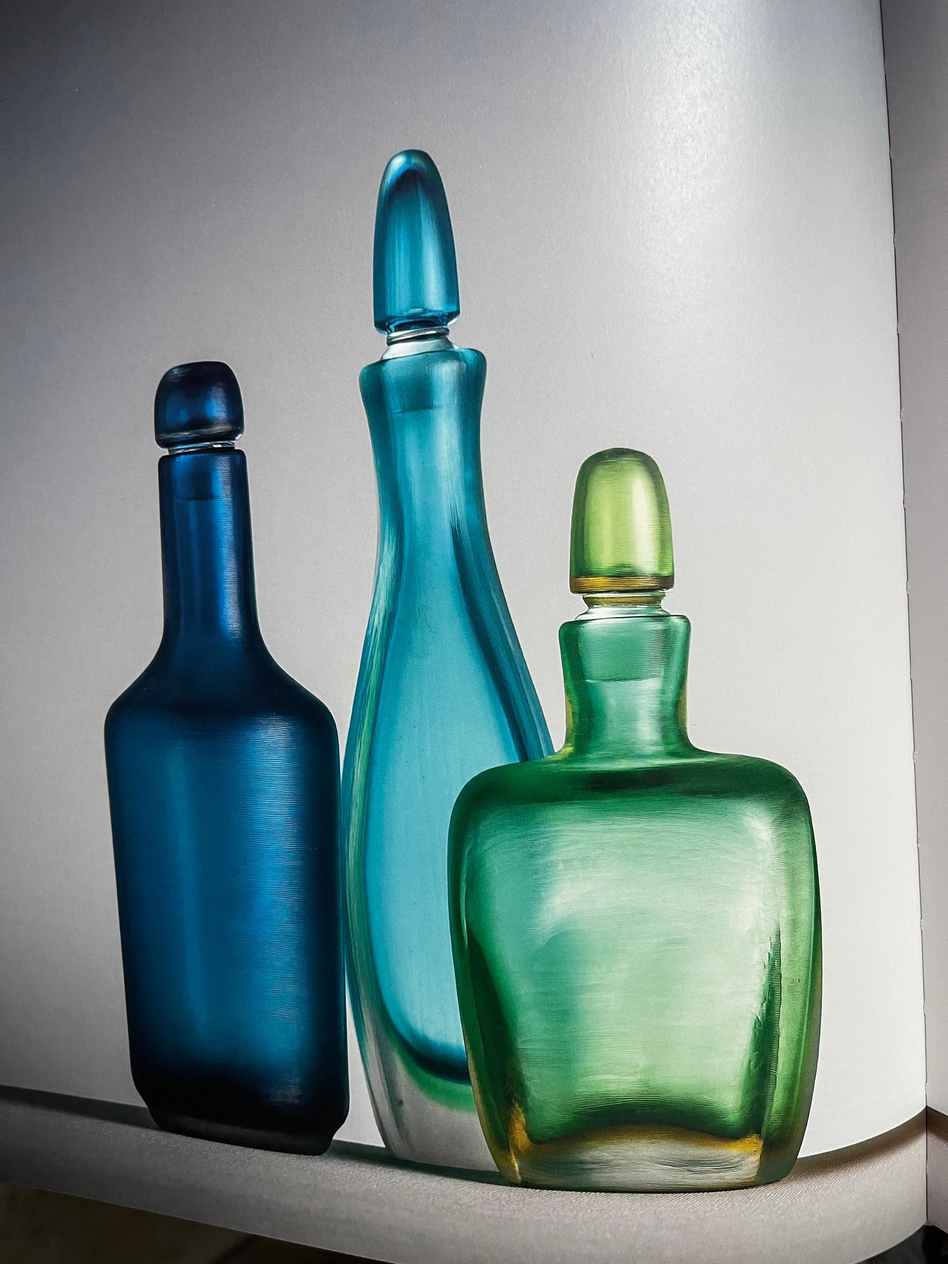 Bottle Paolo Venini 1950 Blu Color Murano Art Glass Serie Inciso made in Italy For Sale 4