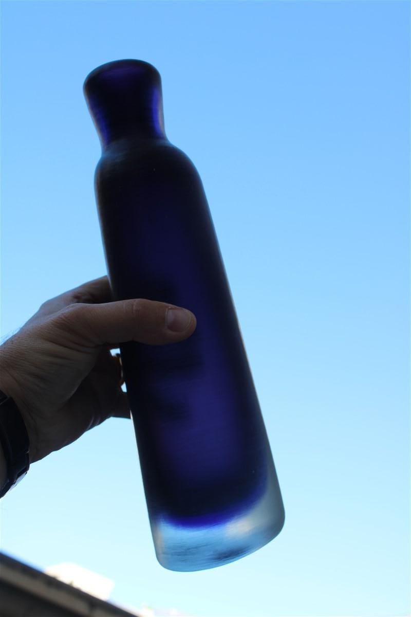 Murano Glass Bottle Paolo Venini 1950 Blu Color Murano Art Glass Serie Inciso made in Italy For Sale
