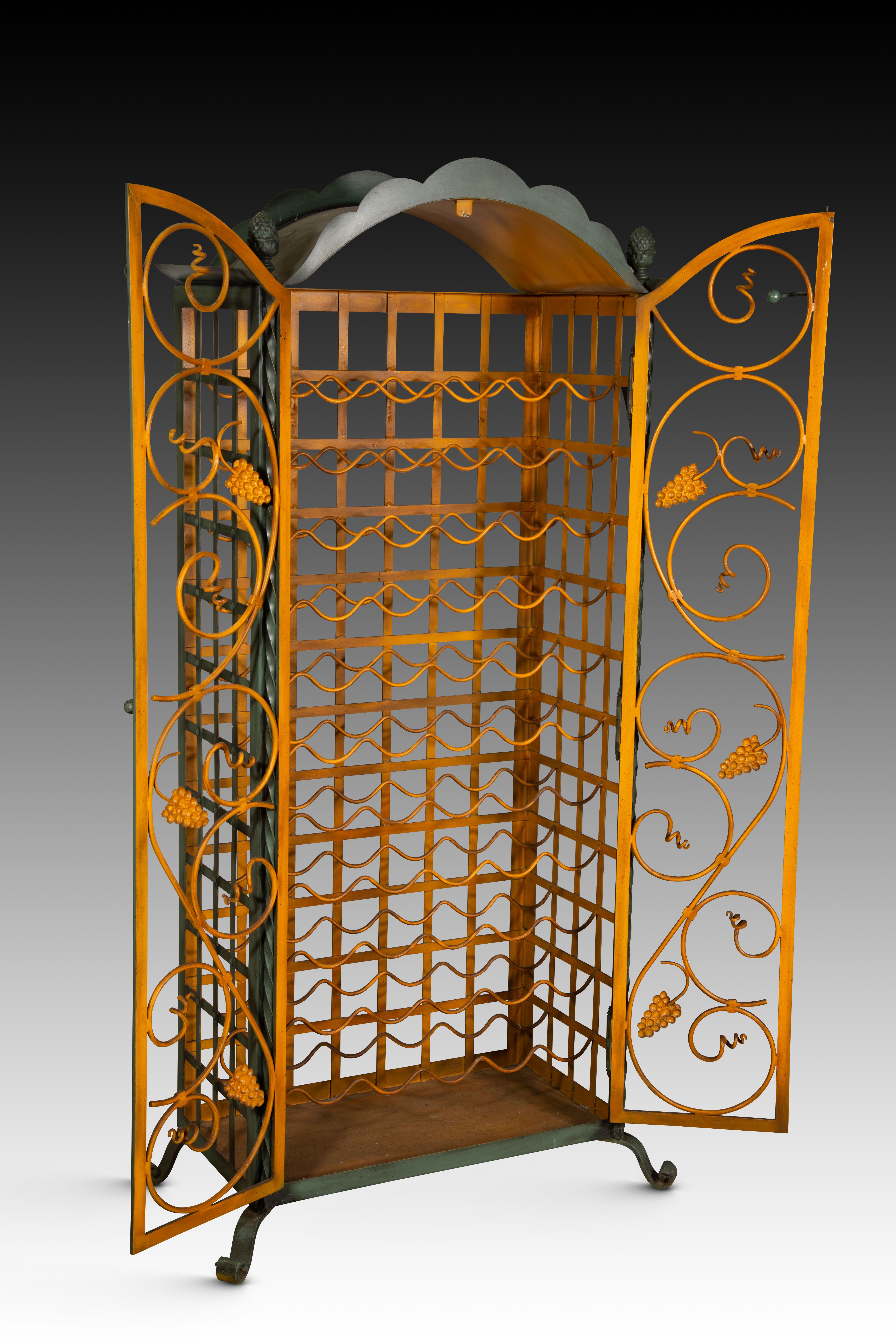 20th Century Bottle rack. Polychrome iron. 20th century. For Sale