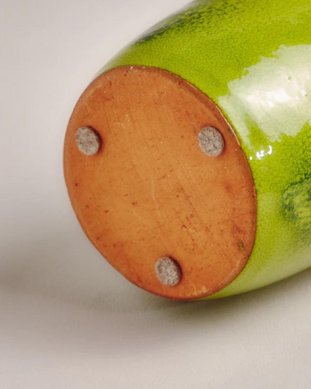 Keramikvase in Flaschenform im Angebot 2