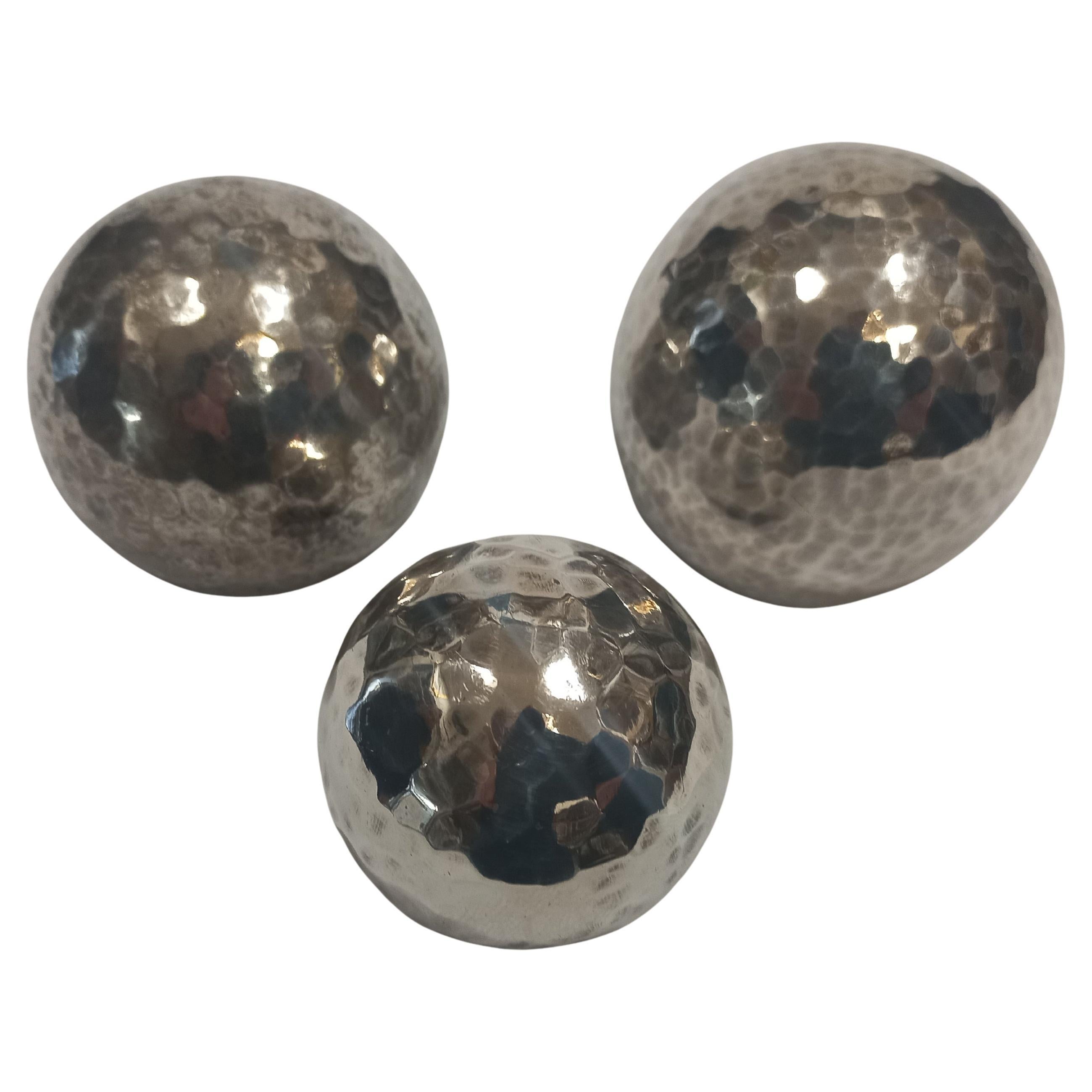 Bottle stoppers with hammered decoration in the style of Josef Hoffmann For Sale