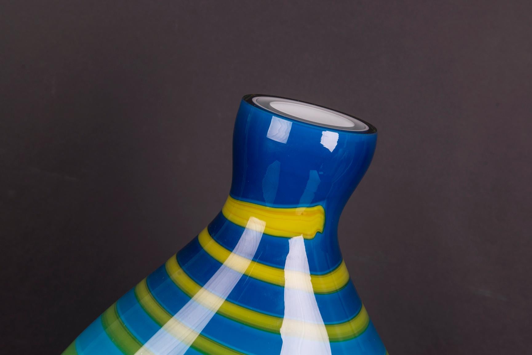 Botella Bajo el Mar, Turquesa, en vidrio, Italia Siglo XXI y contemporáneo en venta