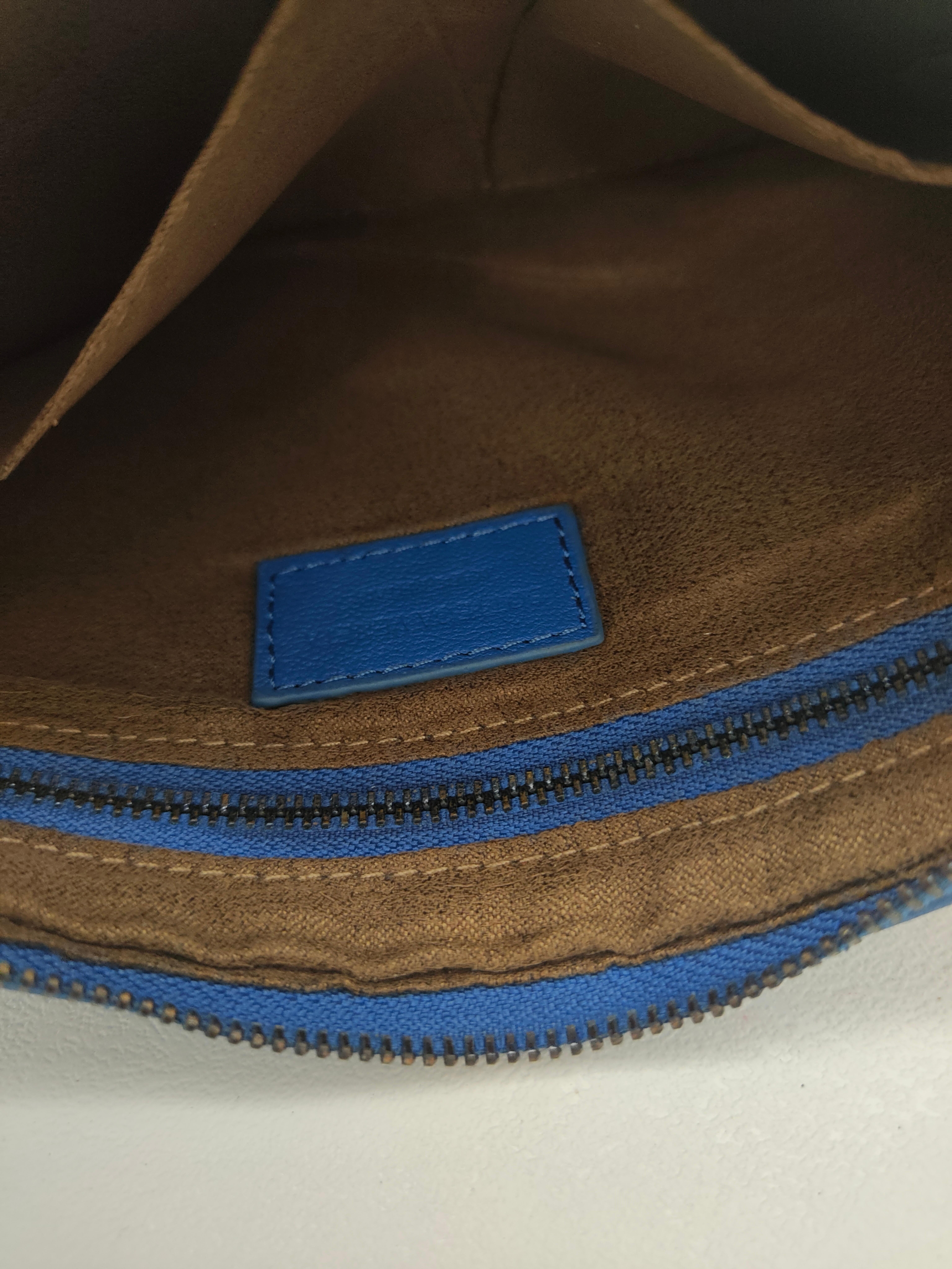 Botttega Veneta blue leather clutch wallet 2