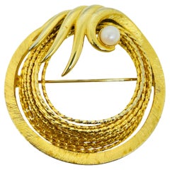 BOUCHER signed vintage gold tone pearl designer brooch