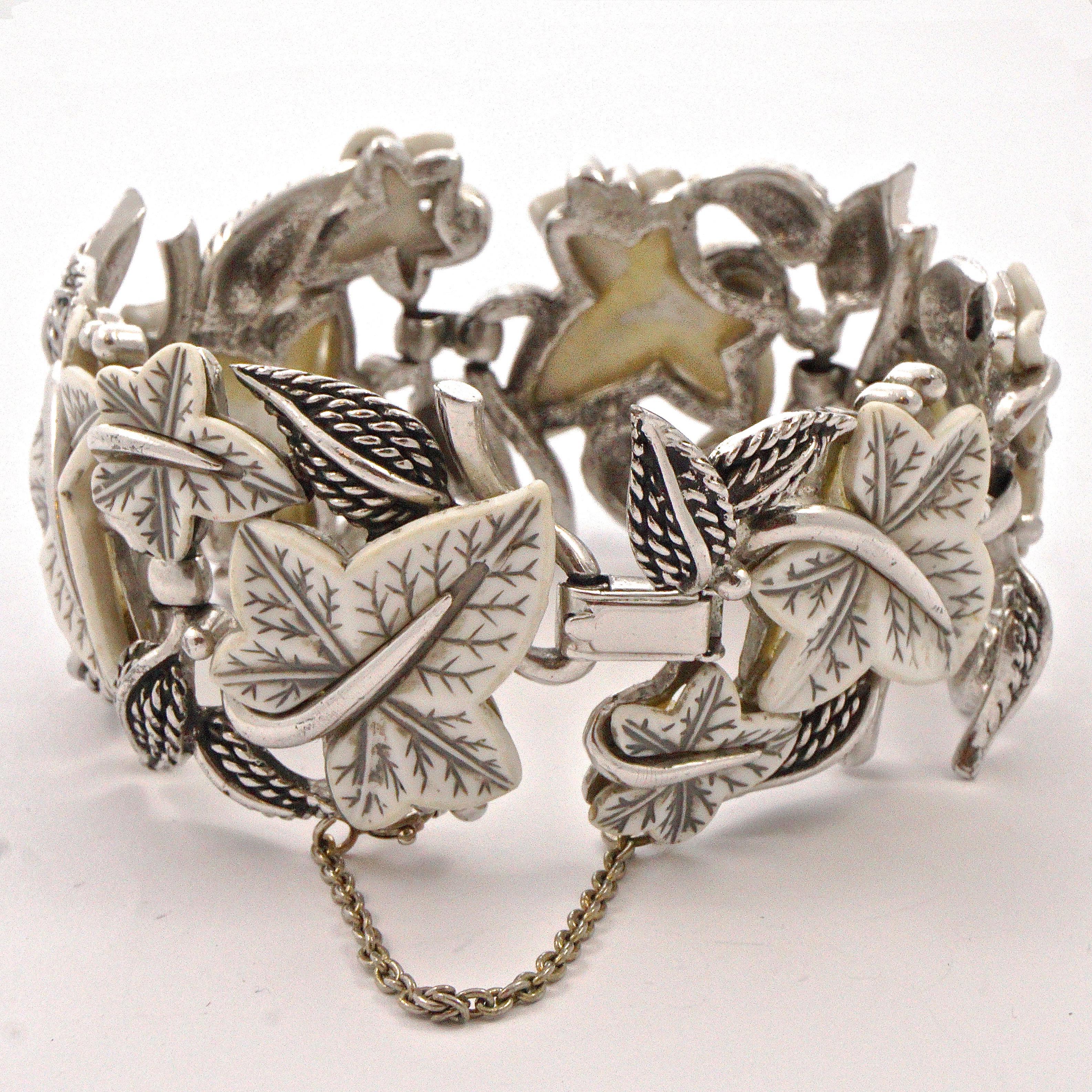 Boucher Silver Plated and White Glass Ivy Leaves Link Bracelet circa 1950s For Sale 3