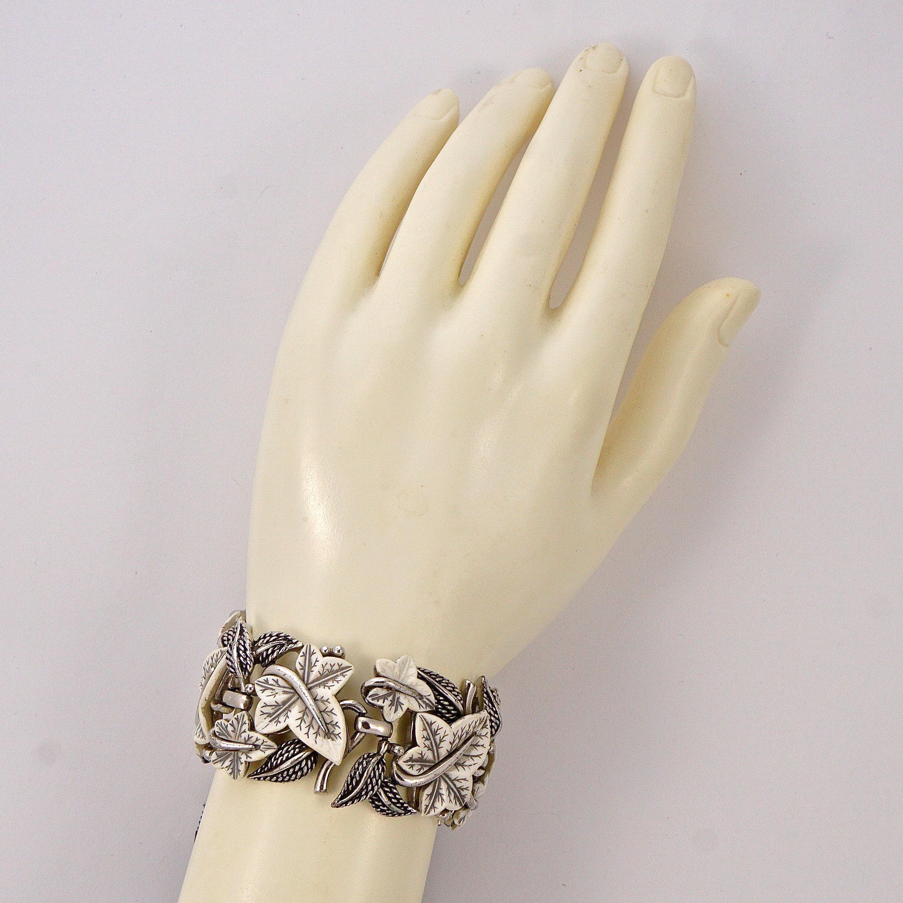Boucher Silver Plated and White Glass Ivy Leaves Link Bracelet circa 1950s For Sale 4