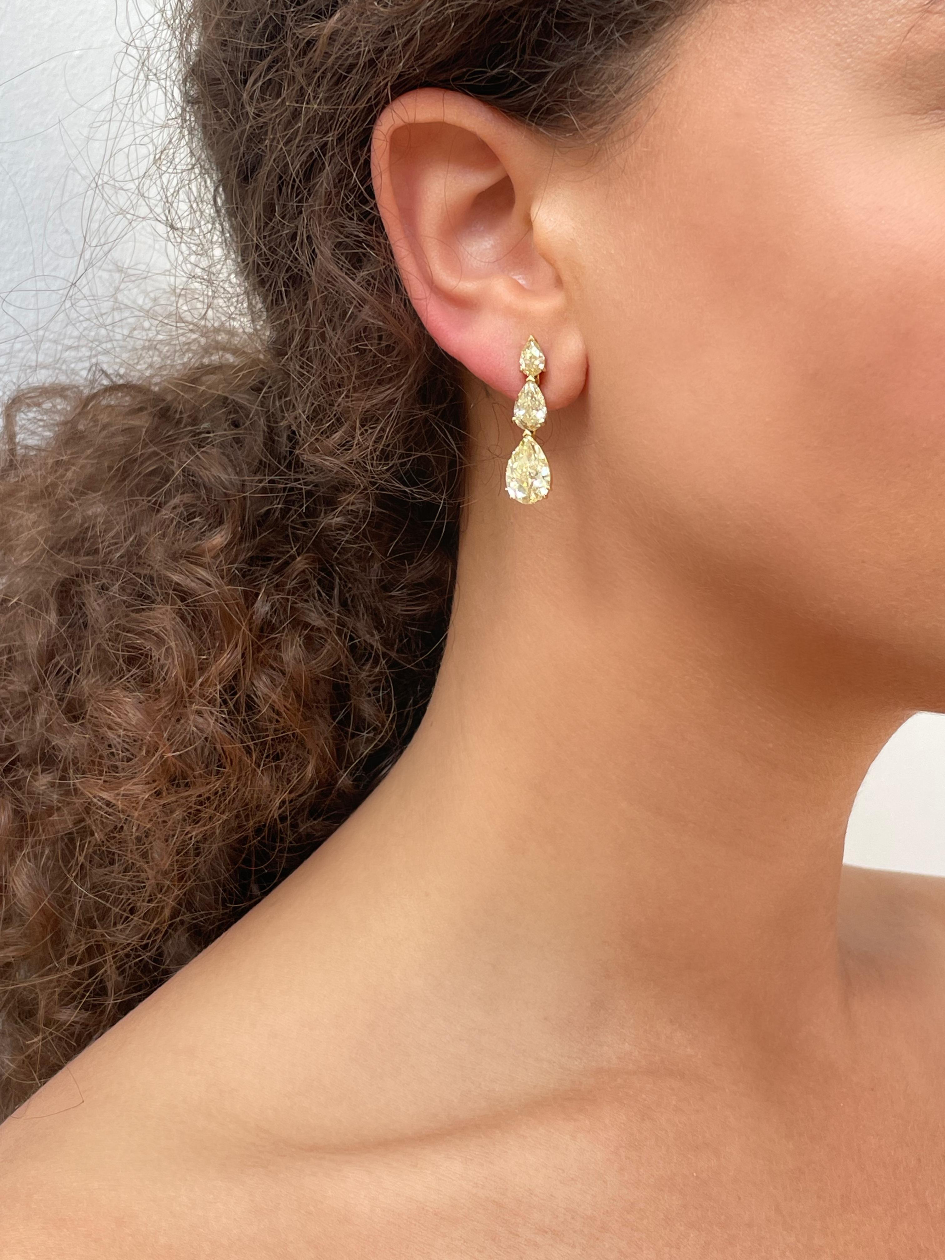 Gelbe Boucherer-Diamant-Ohrringe im Zustand „Neu“ im Angebot in London, GB