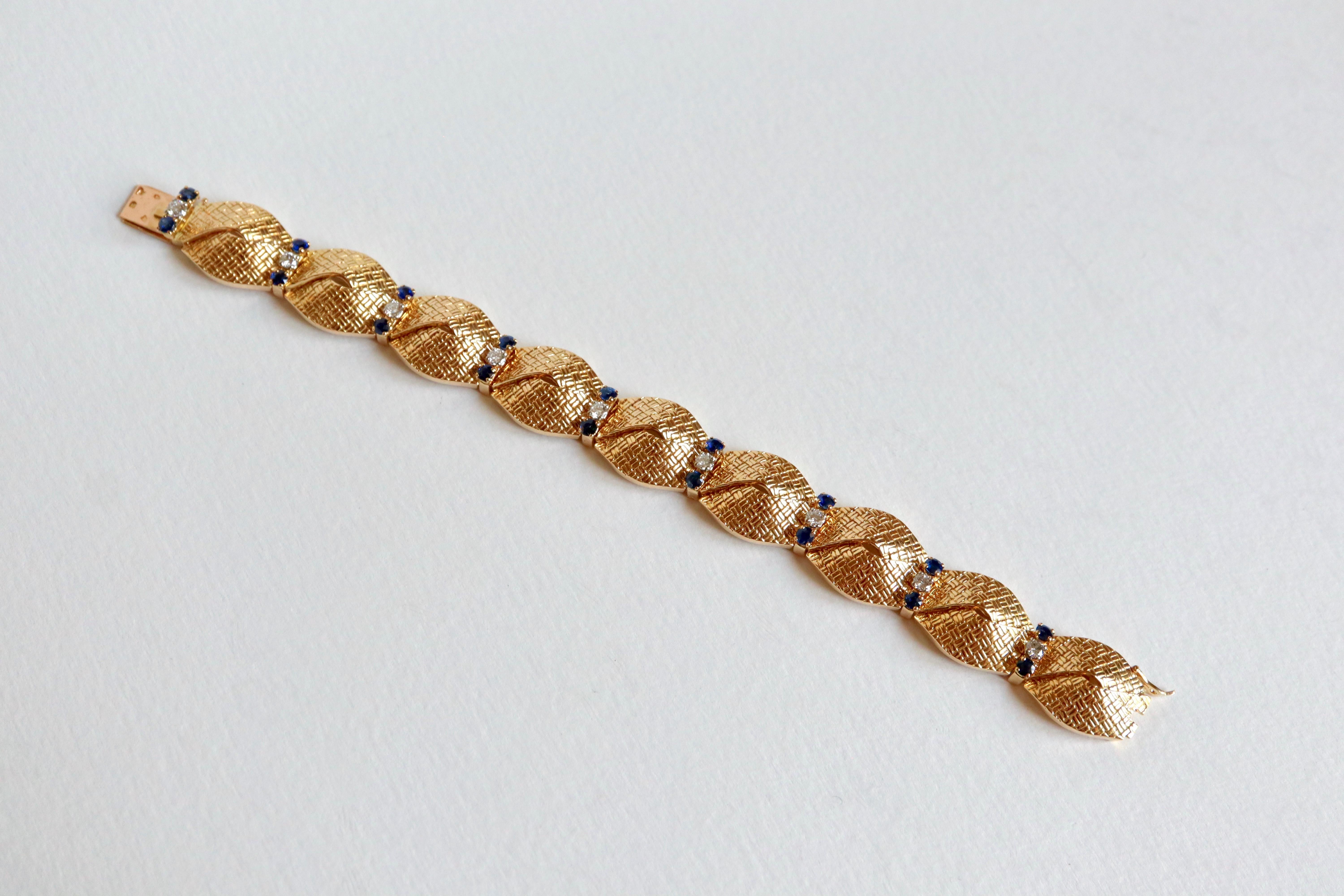 Boucheron 18 Carat Yellow Gold Boucheron Bracelet, Sapphires and Diamonds circa  For Sale 2