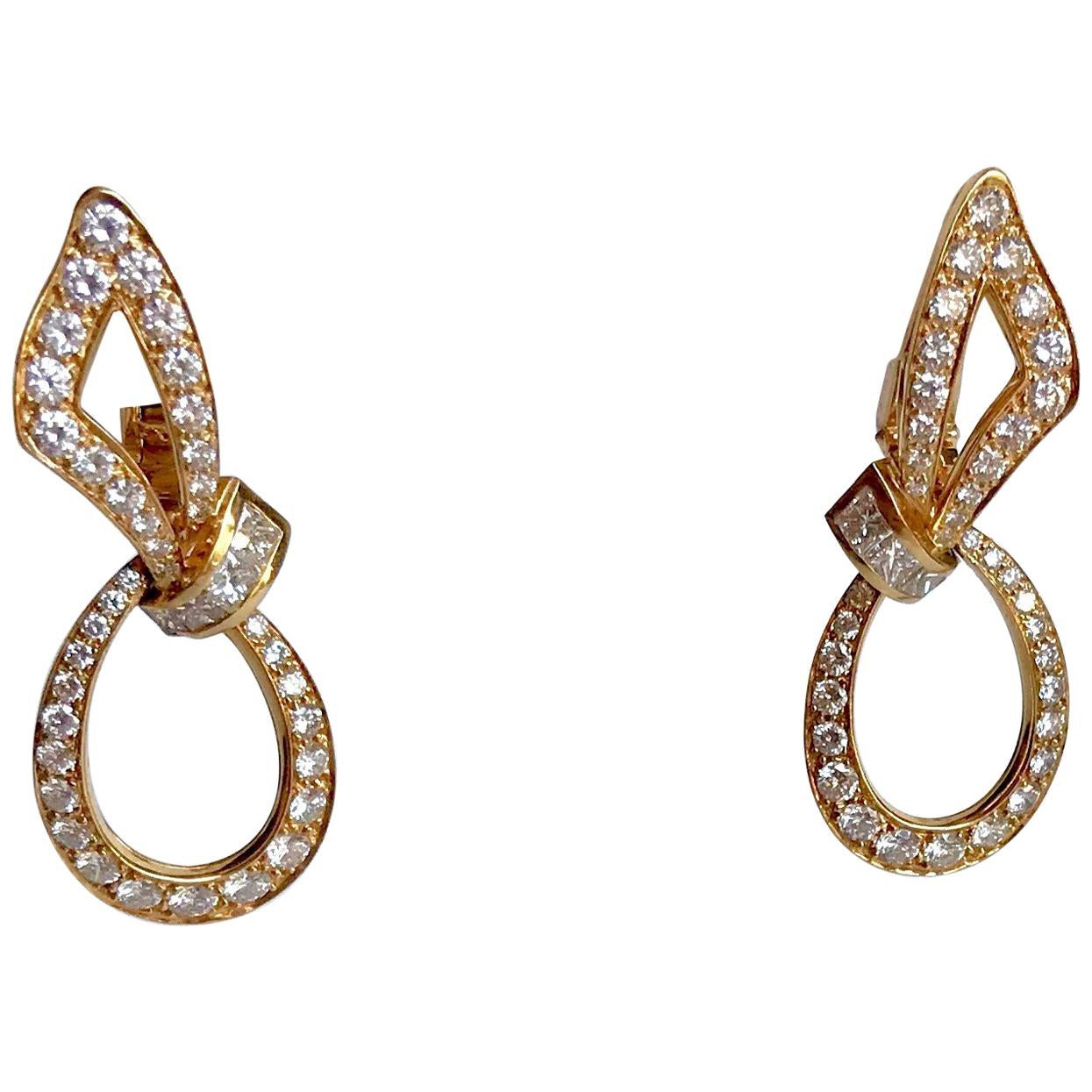 Boucheron 18 Carat Yellow Gold Diamond Earrings knot