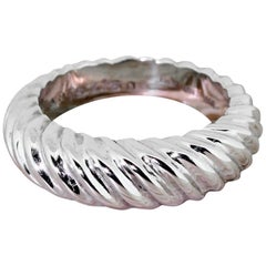 Boucheron 18 Karat White Gold Grooved Ring