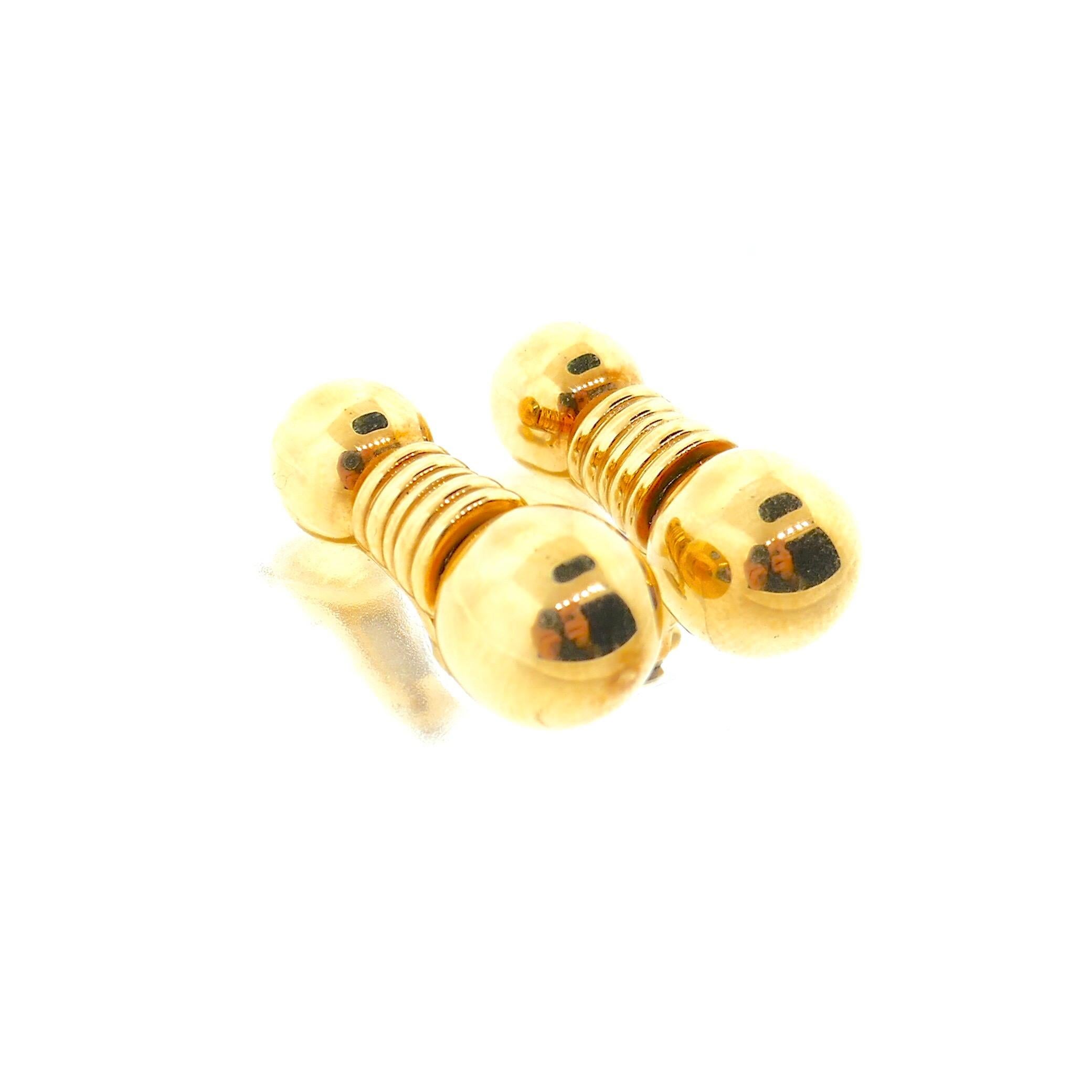 Boucheron 18 Karat Yellow Gold Clip On Earrings

These are beautiful Boucheron earring circa 1980s. They are stacked ball motif for a look that is as chic as it is timeless. They truly reflect the eternal elegance of Boucheron, 
they are versatile