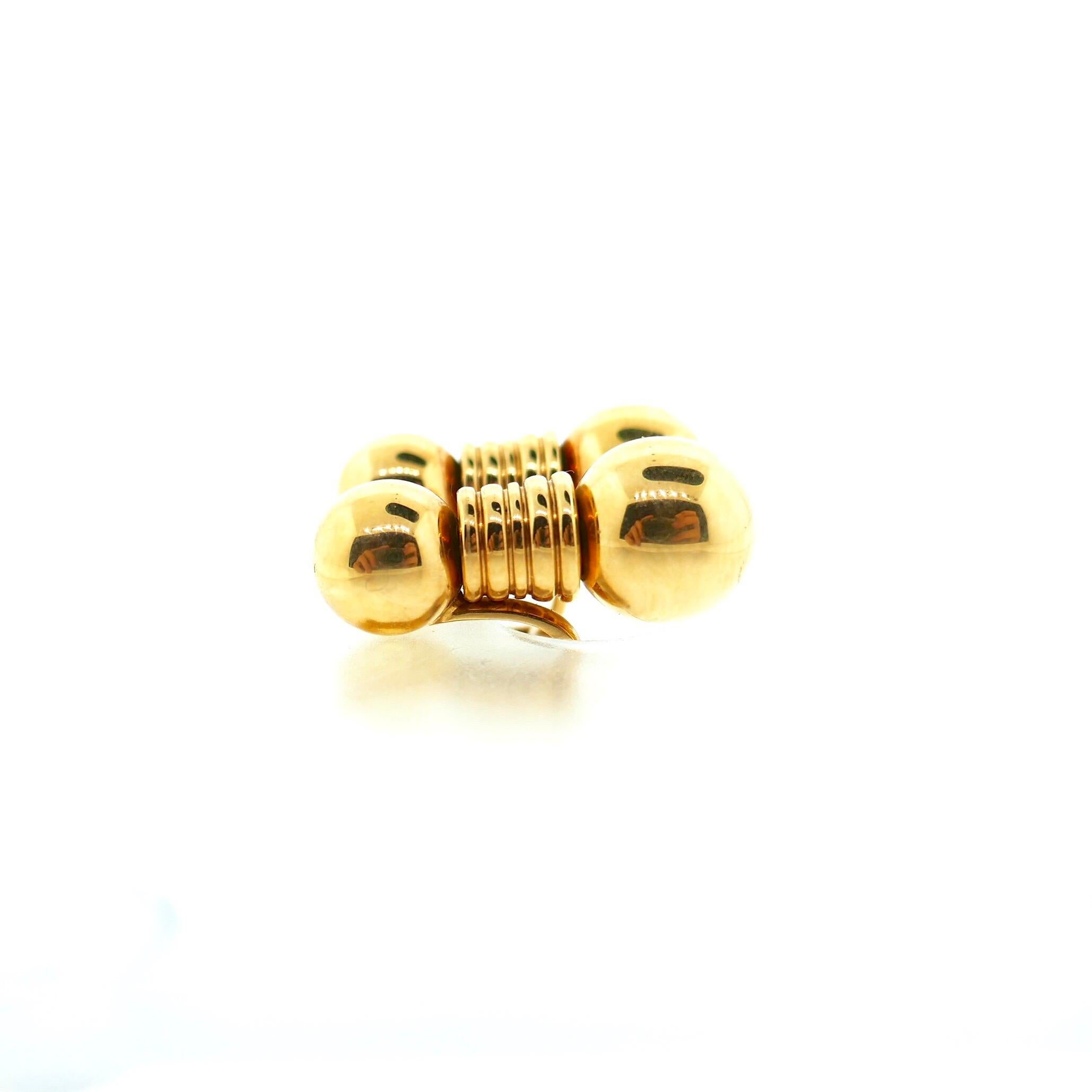 Boucheron 18 Karat Yellow Gold Clip-On Earrings 2