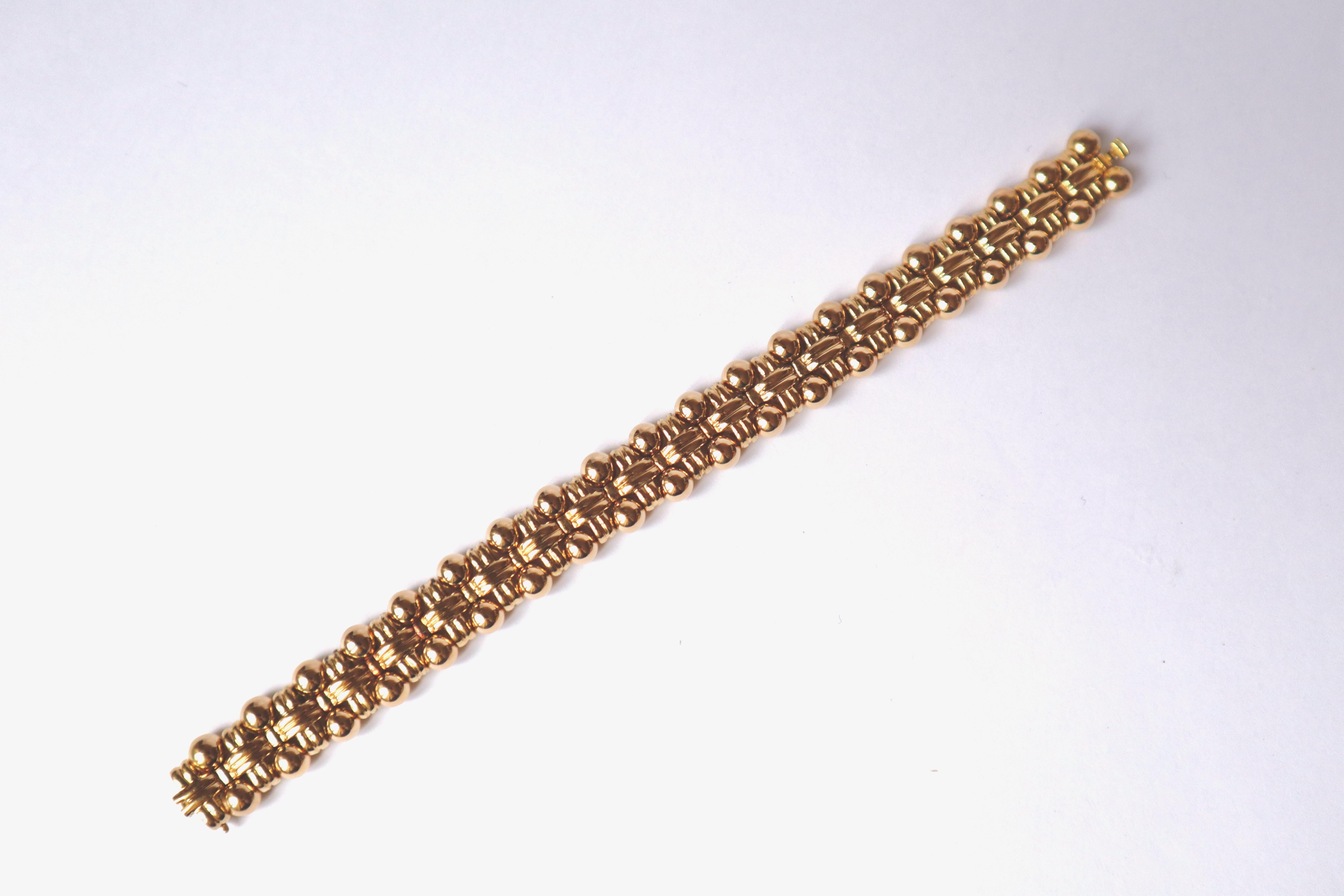 Boucheron 18 Kt Yellow Gold Bracelet circa 1960 For Sale 8