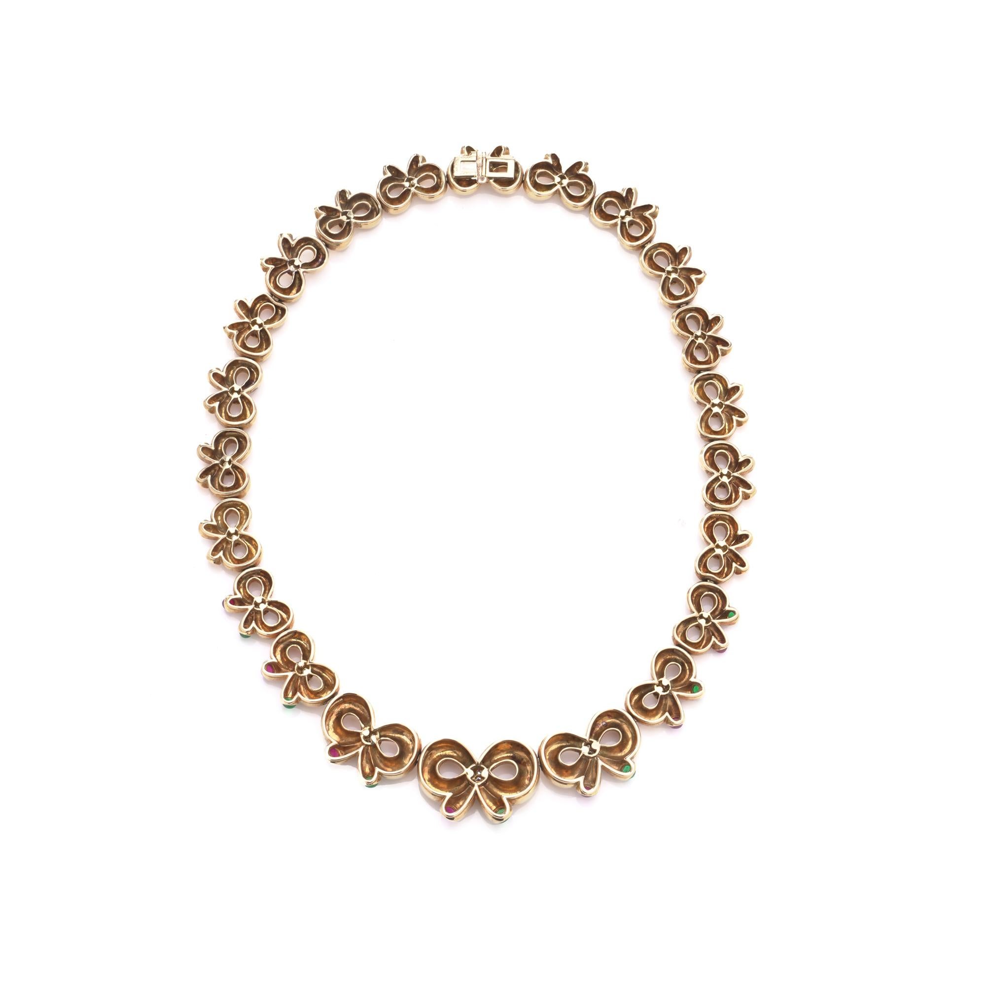 Collier en or 18ct à diamants, émeraudes et rubis de Boucheron (années 1950) en vente 1