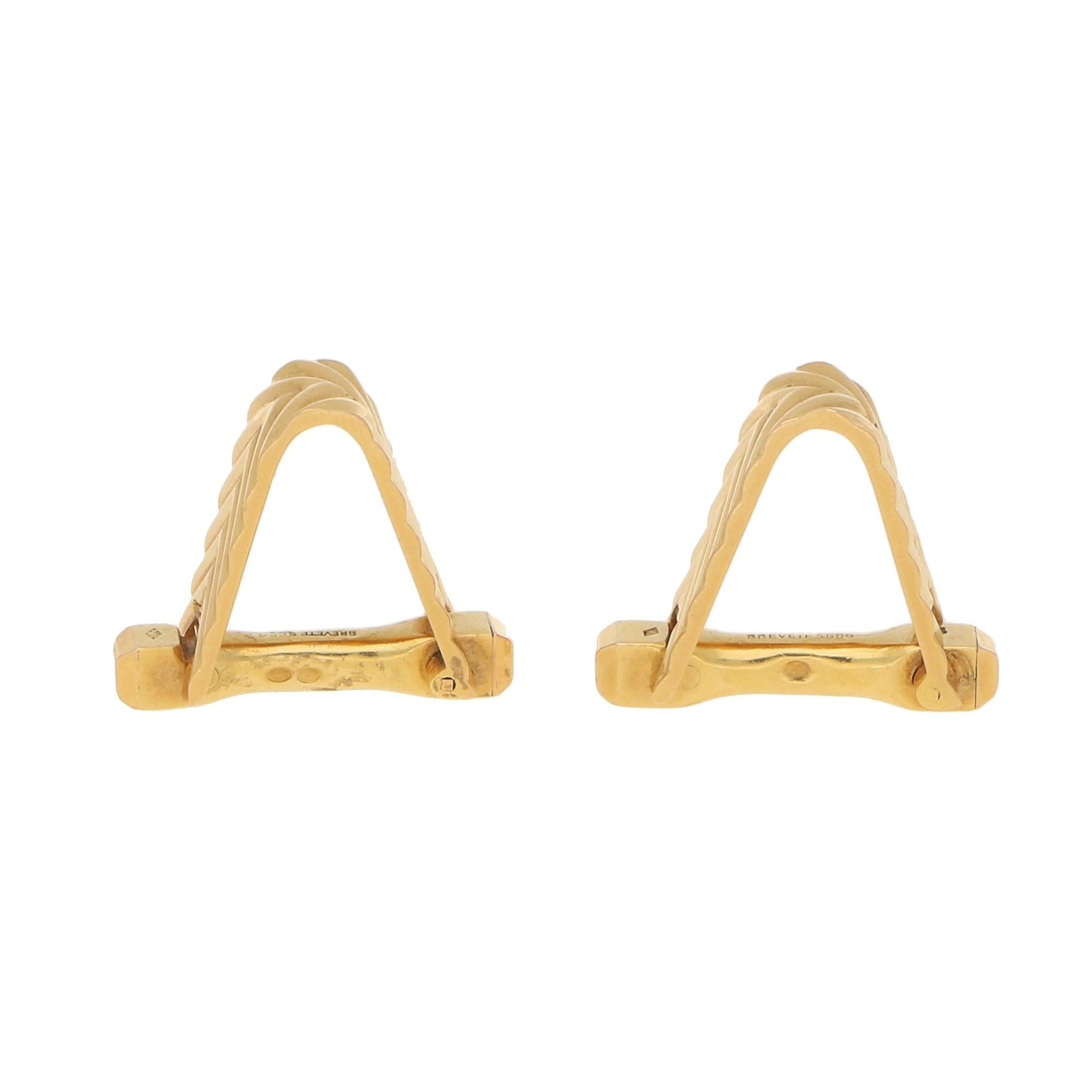 1940's Boucheron Stirrup Cufflinks Set in 18k Yellow Gold In Excellent Condition In London, GB
